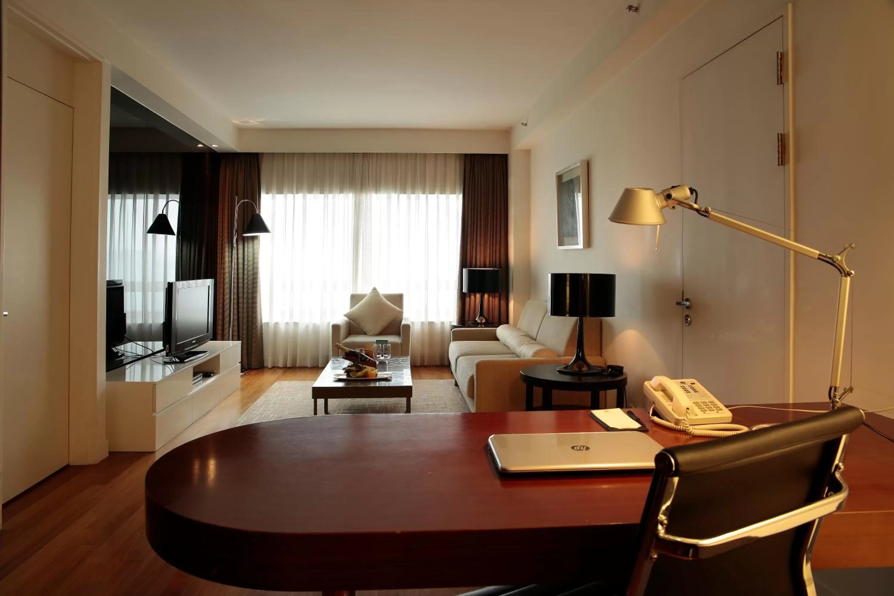 Premier Suite with Bath - Netflix available (Personal account use) in Hotel Kukdo