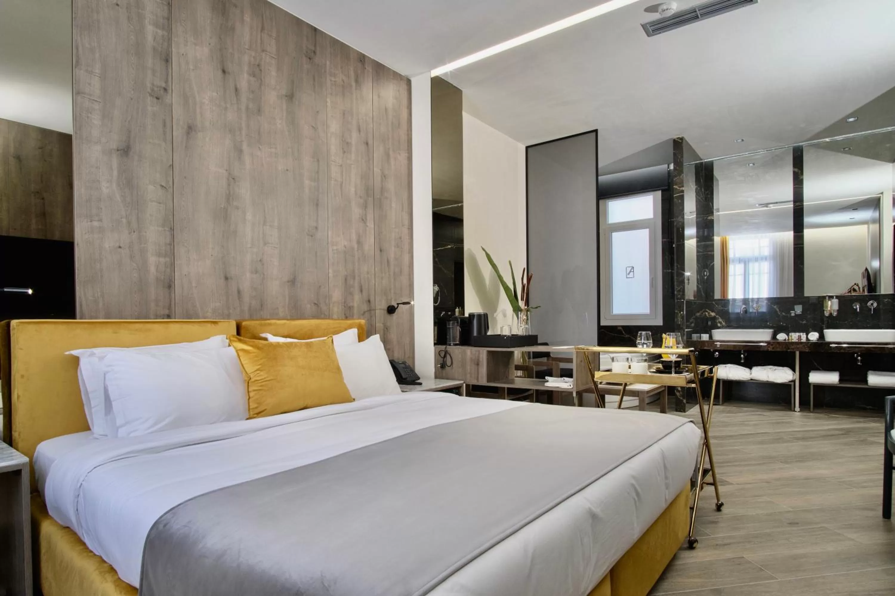 Golden Royal Suite in Athens The L7 Str - Luxury Boutique Collection Hotel