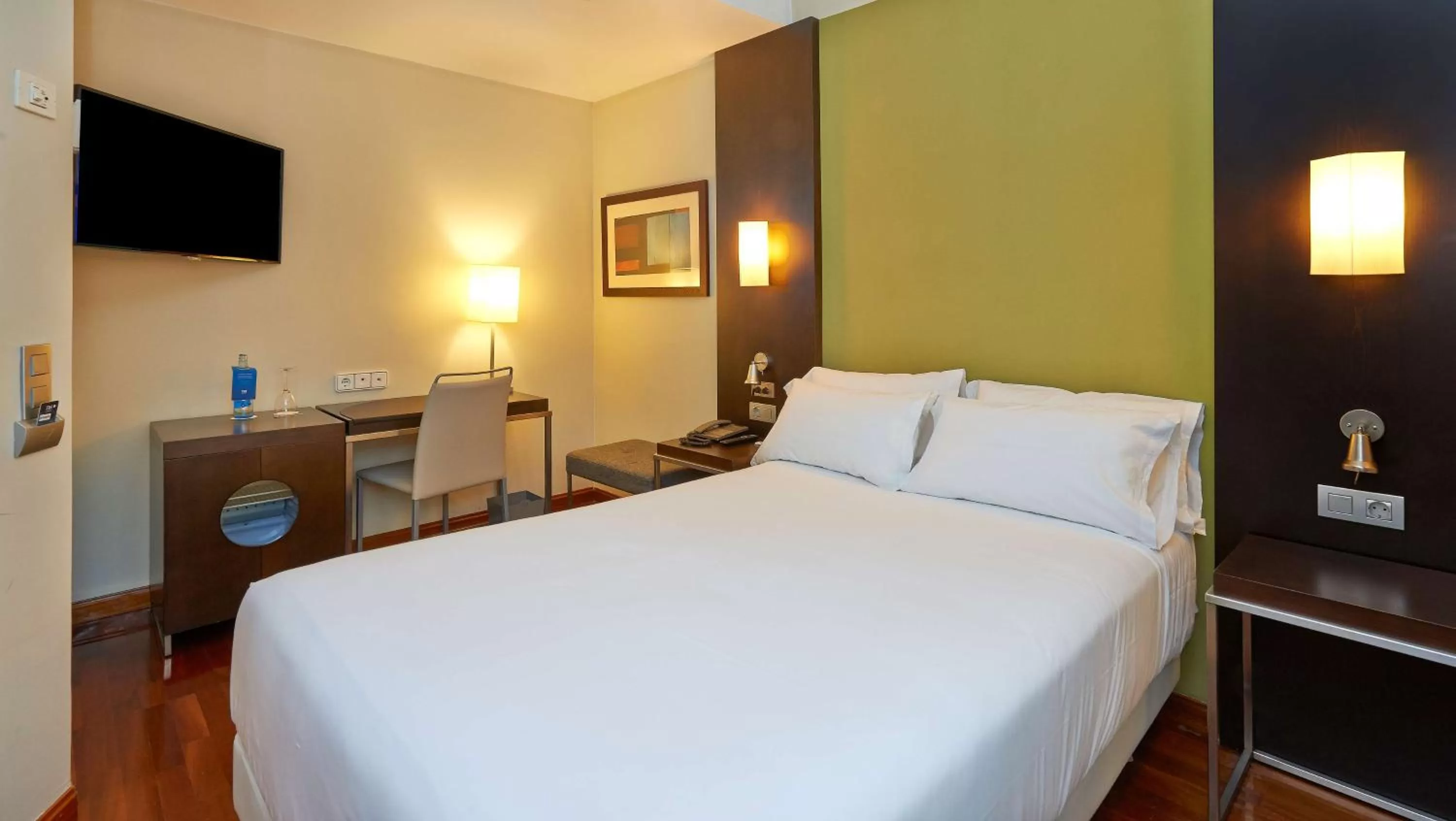 Family Adjoining Room (2 Adults + 2 Children) in iStay by NH Zaragoza Sport Hotel