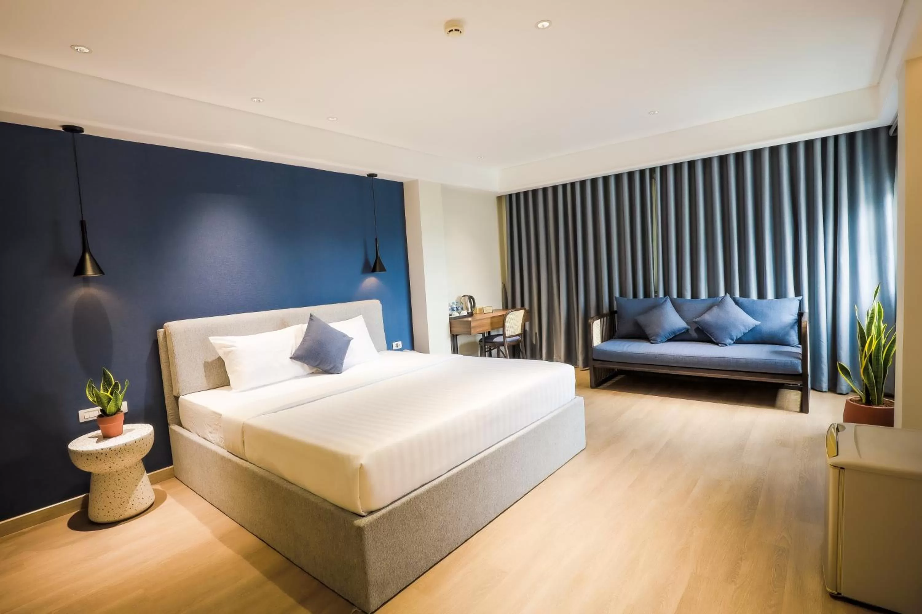 Deluxe Double Room - single occupancy in La Paix Sài Gòn - Boutique Hotel