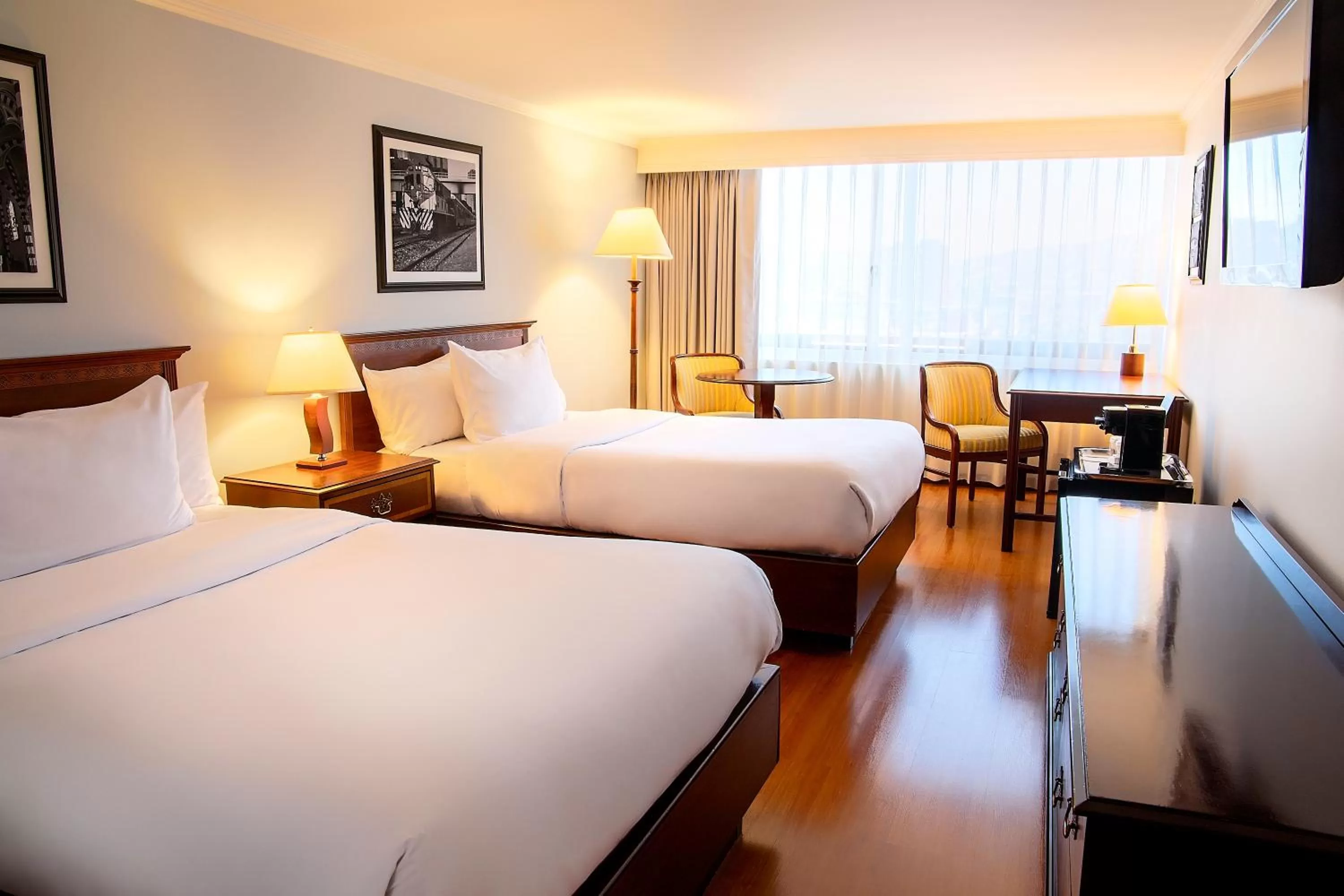 Premium Room with Two Twin Beds - Non-Smoking in Radisson Bogota Metrotel