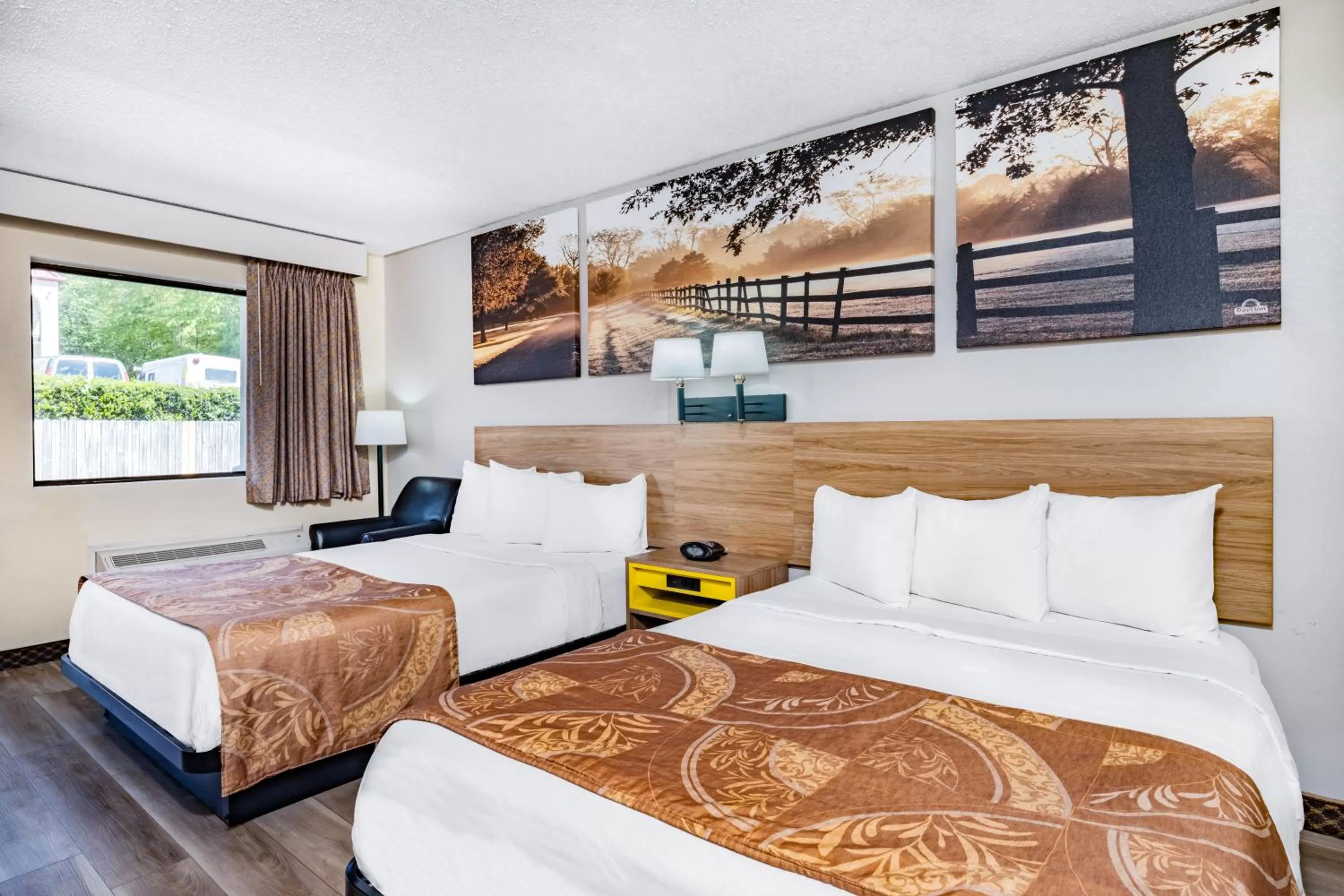 Deluxe Queen Room with Two Queen Beds - Disability Access- Smoking in Days Inn by Wyndham Macon I-475