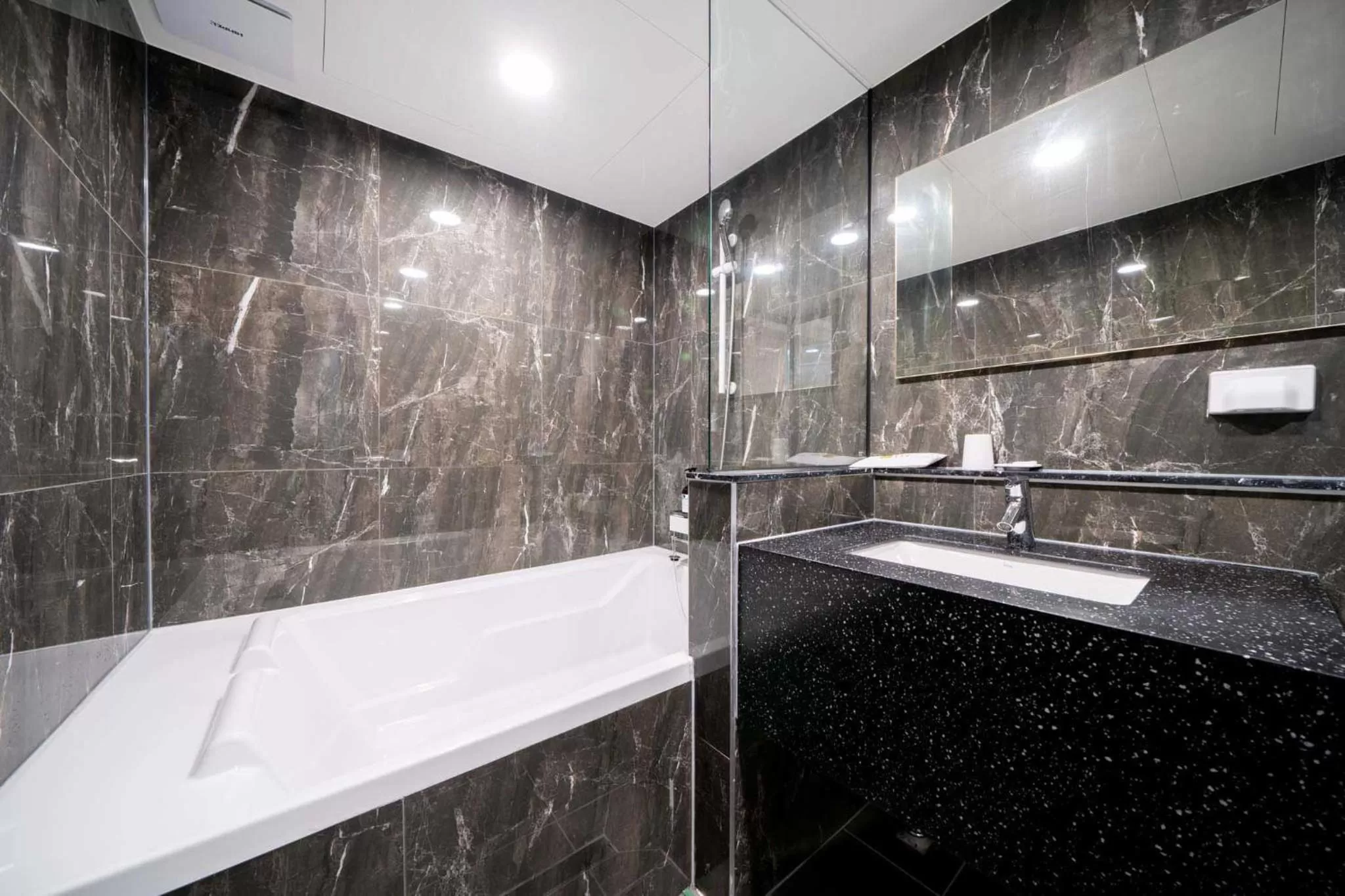 Superior Twin Room in Ytt Hotel