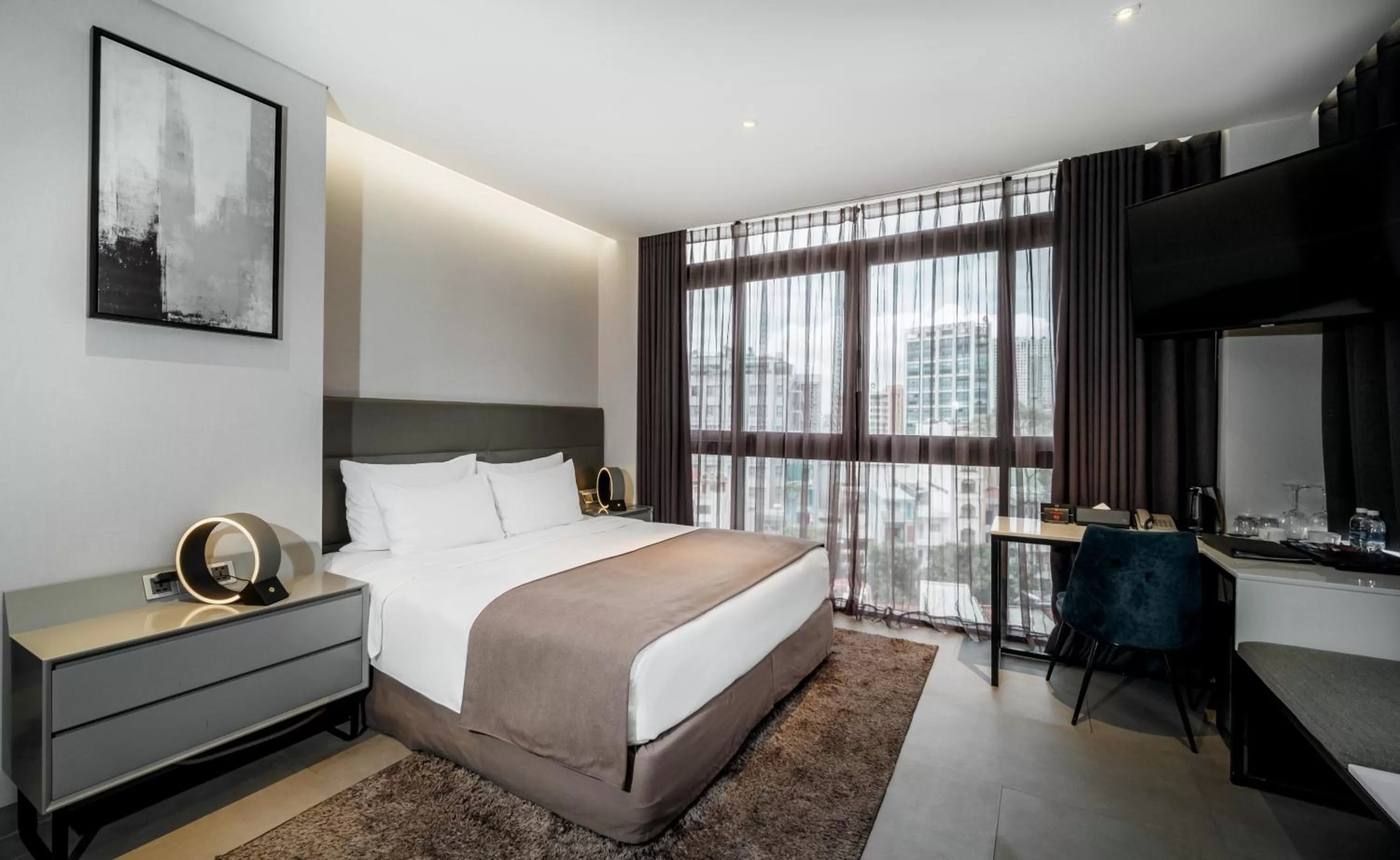 Contemporary Suite in M Hotel Saigon