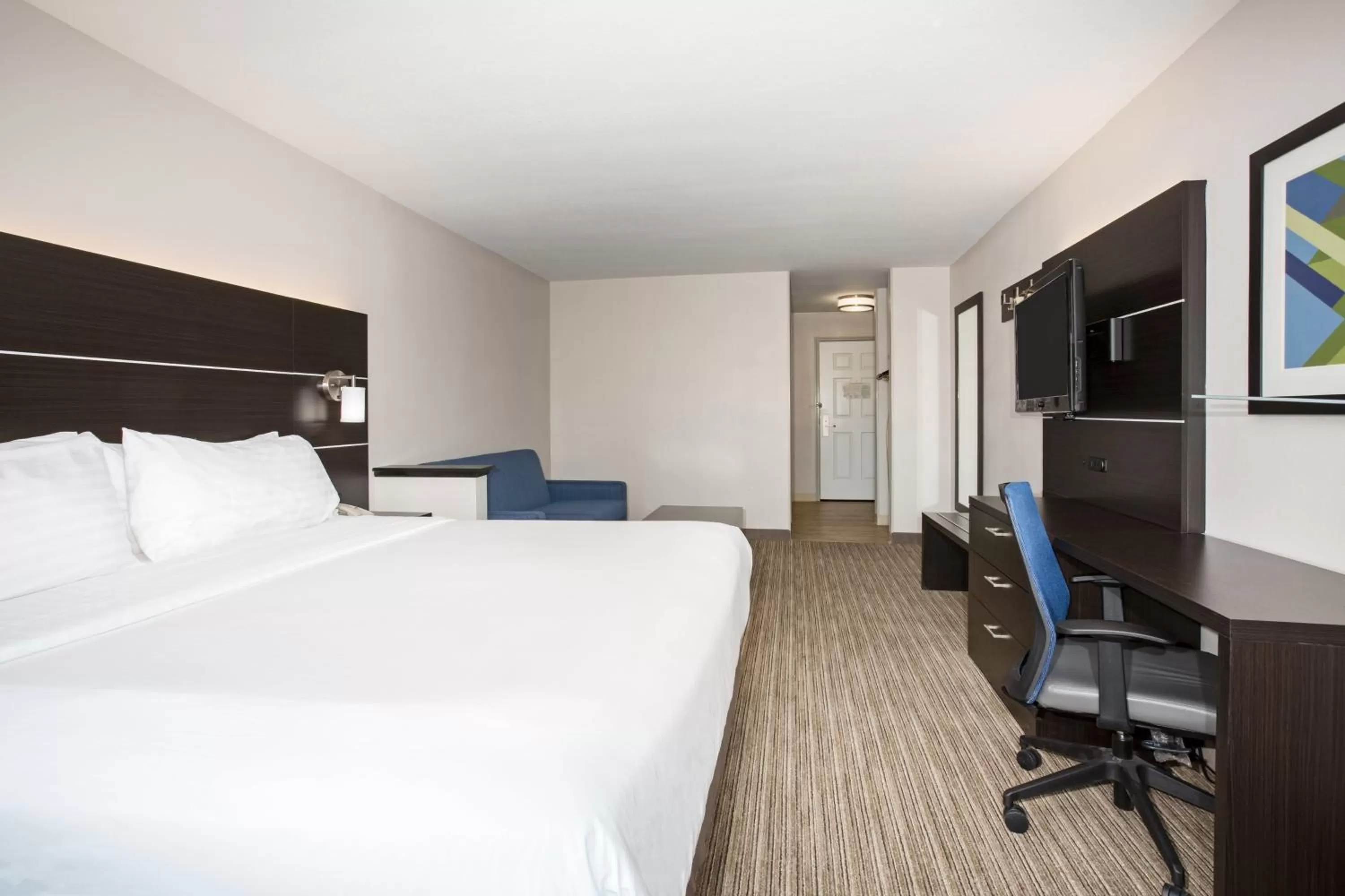 King Suite with Sofa Bed in Holiday Inn Express & Suites Ft Collins by IHG