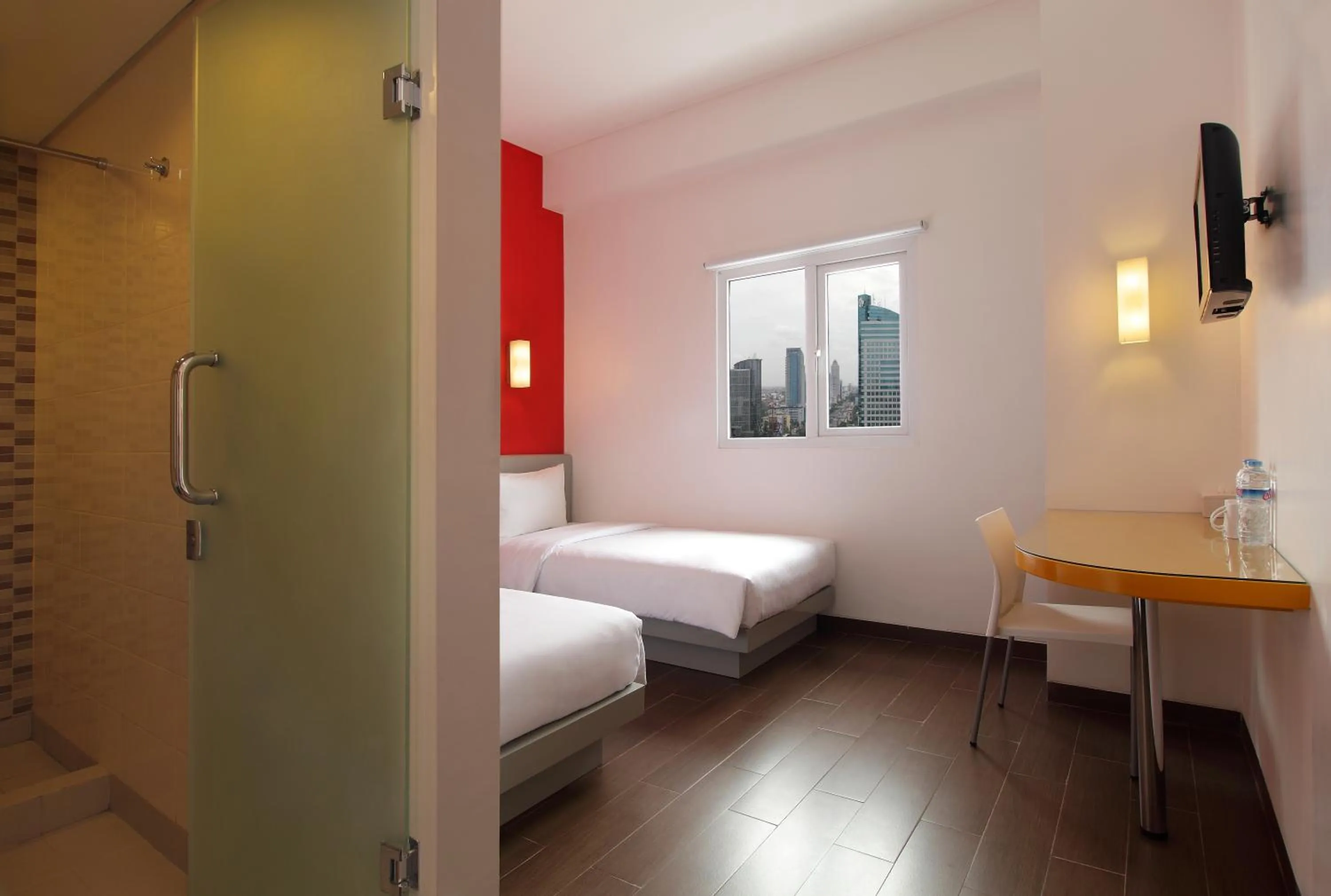 Smart Room Twin in Amaris Hotel Tendean