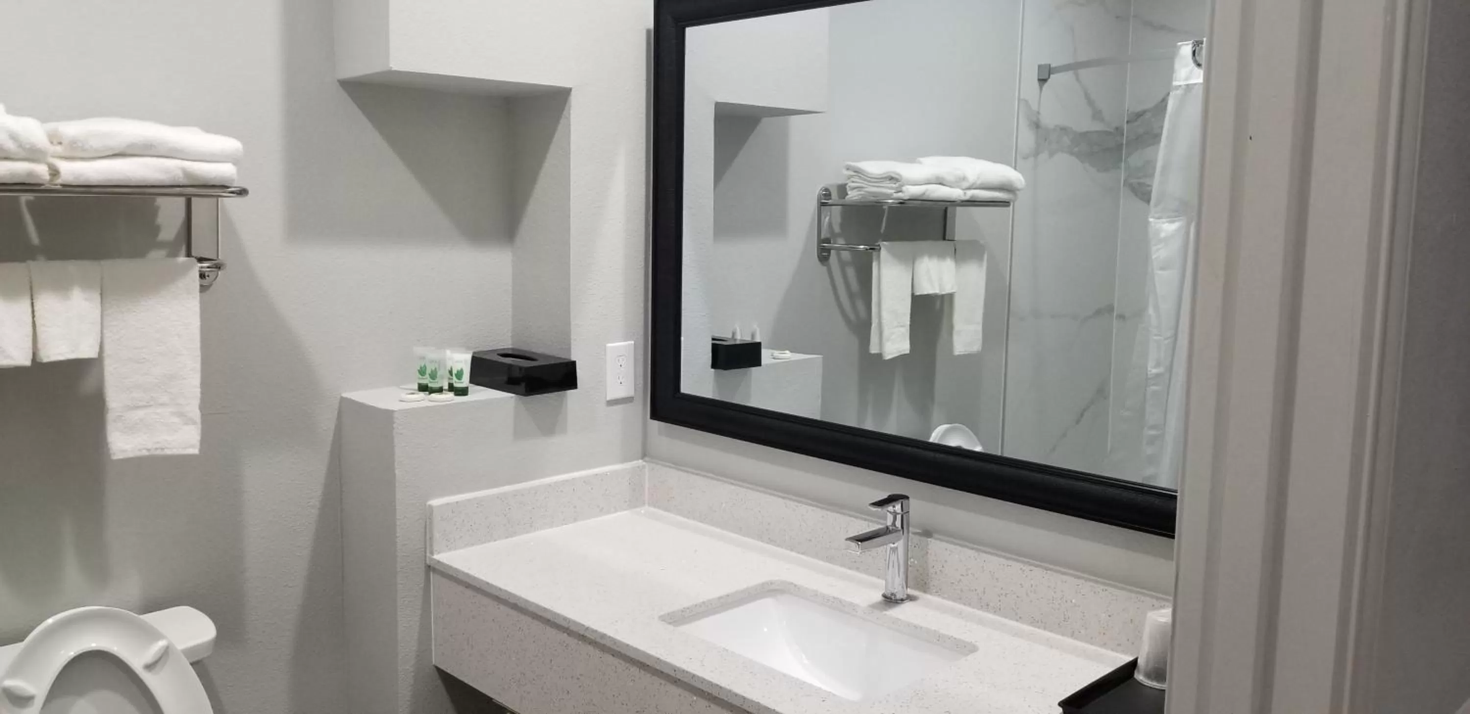 Queen Room with Two Queen Beds - Non-Smoking in Studio 6 Deer Park, Tx