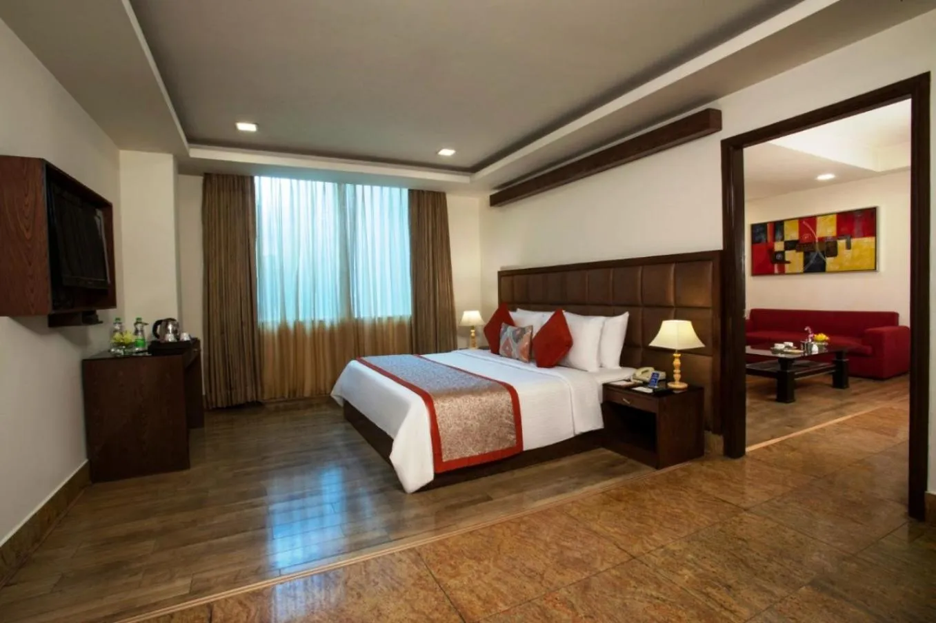 Suite - single occupancy in Taurus Sarovar Portico
