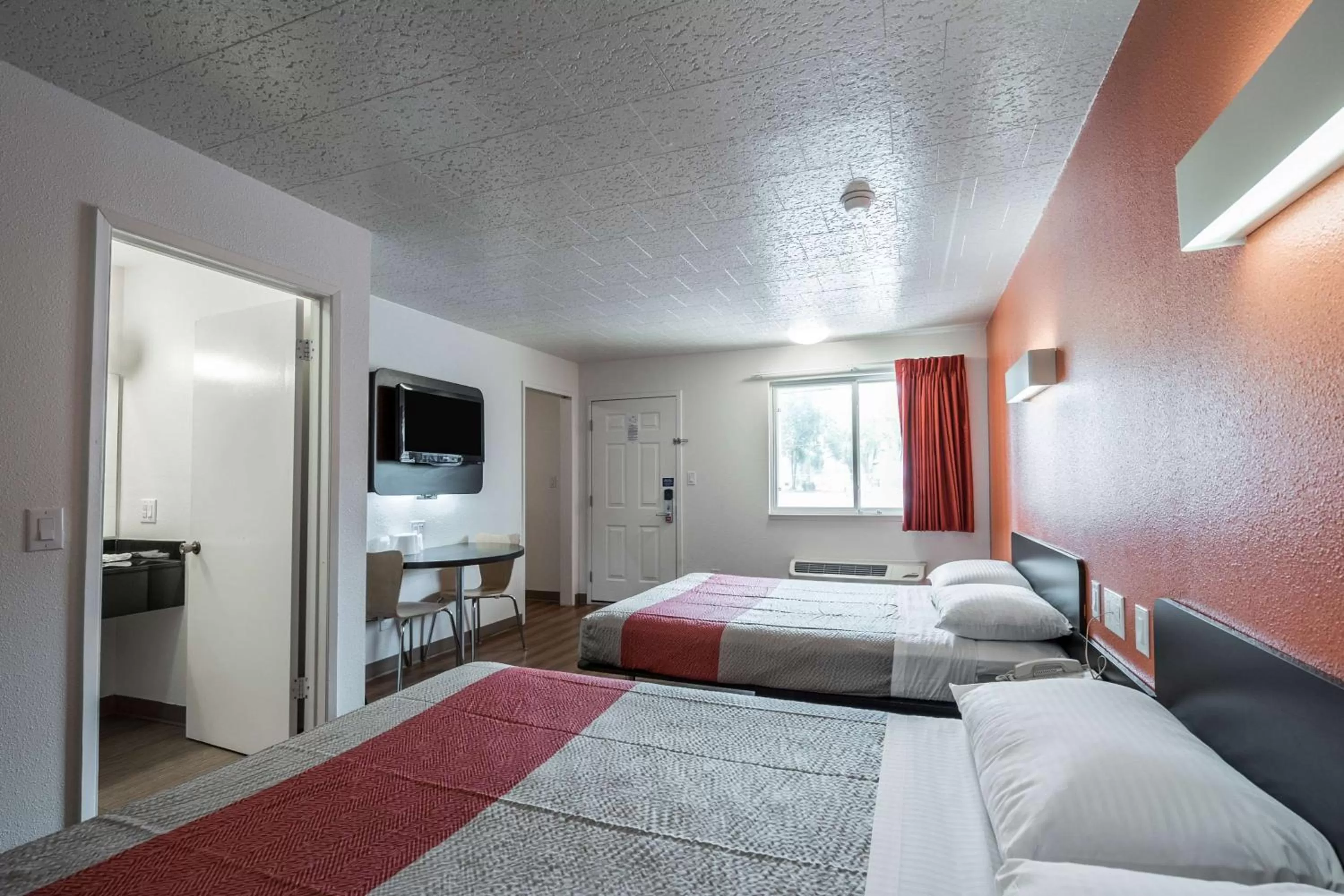 Queen Room with Two Queen Beds - single occupancy - Smoking in Motel 6-Fallon, NV