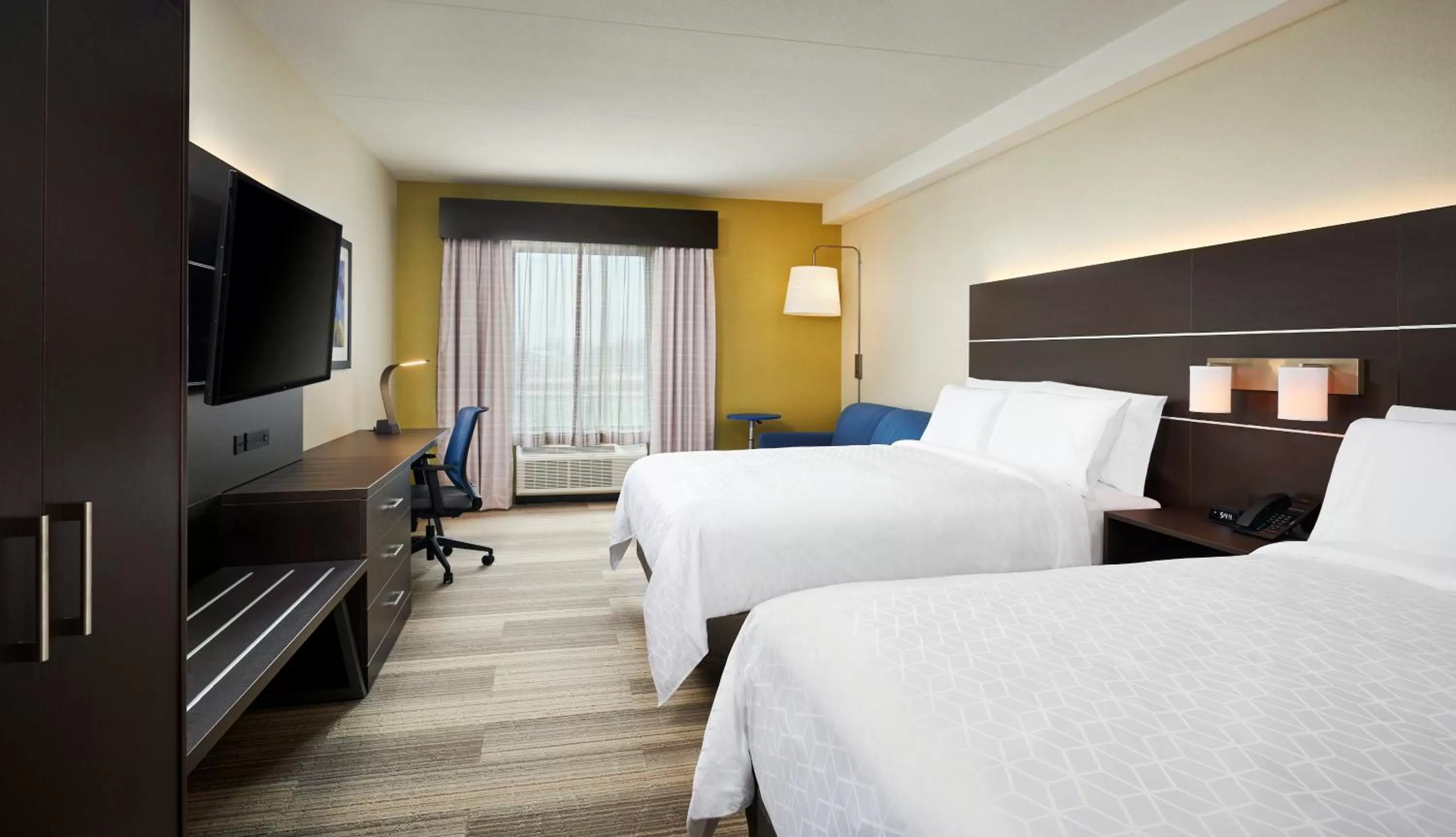 Queen Suite with Two Queen Beds and Sofa Bed in Holiday Inn Express & Suites Windsor East - Lakeshore by IHG
