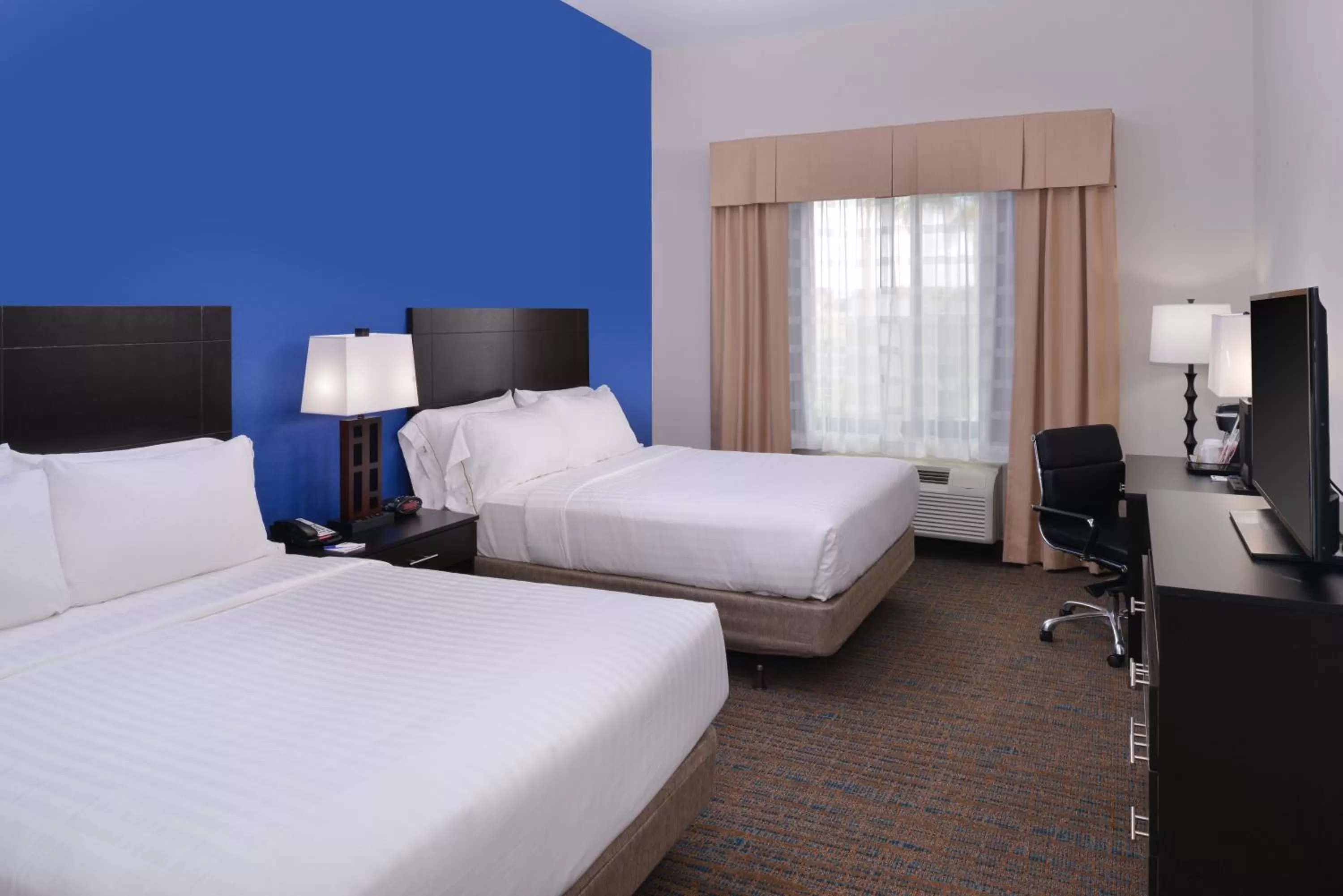 Standard Room with Two Queen Beds in Holiday Inn Express & Suites Bakersfield Airport by IHG