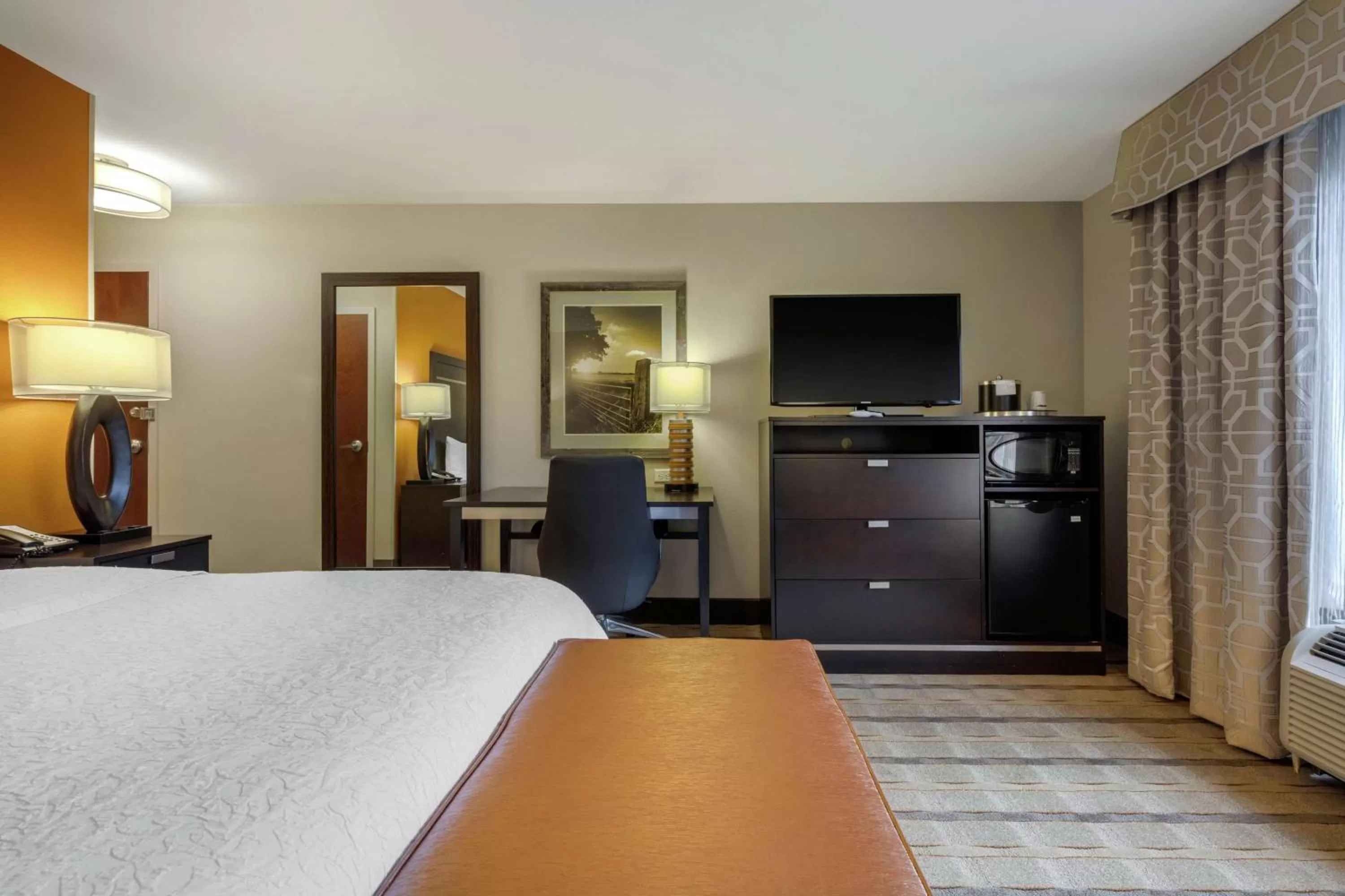 Executive King Room - Non-Smoking in Hampton Inn and Suites Columbus, MS