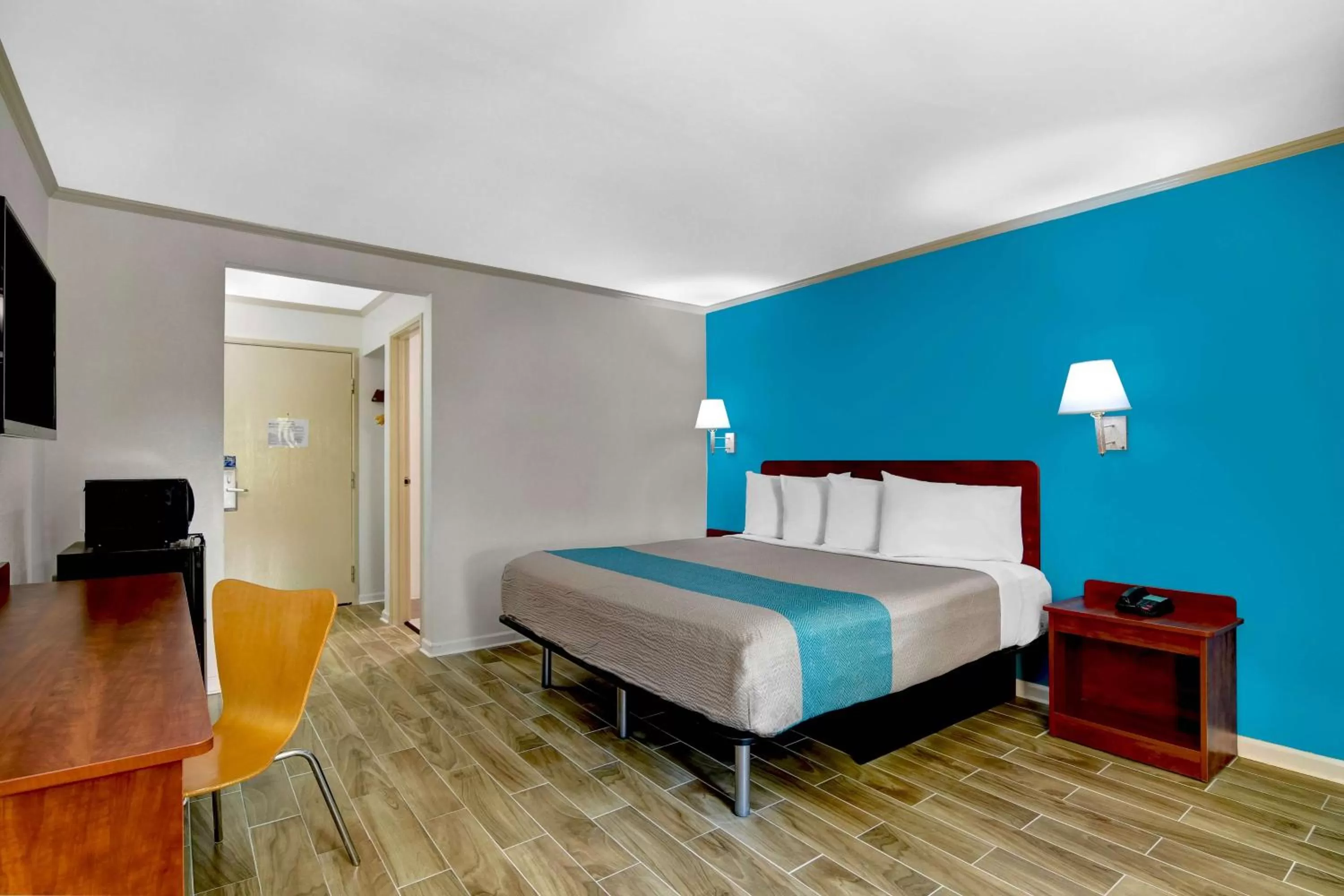 King Room - single occupancy - Smoking  in Motel 6-Norcross, GA