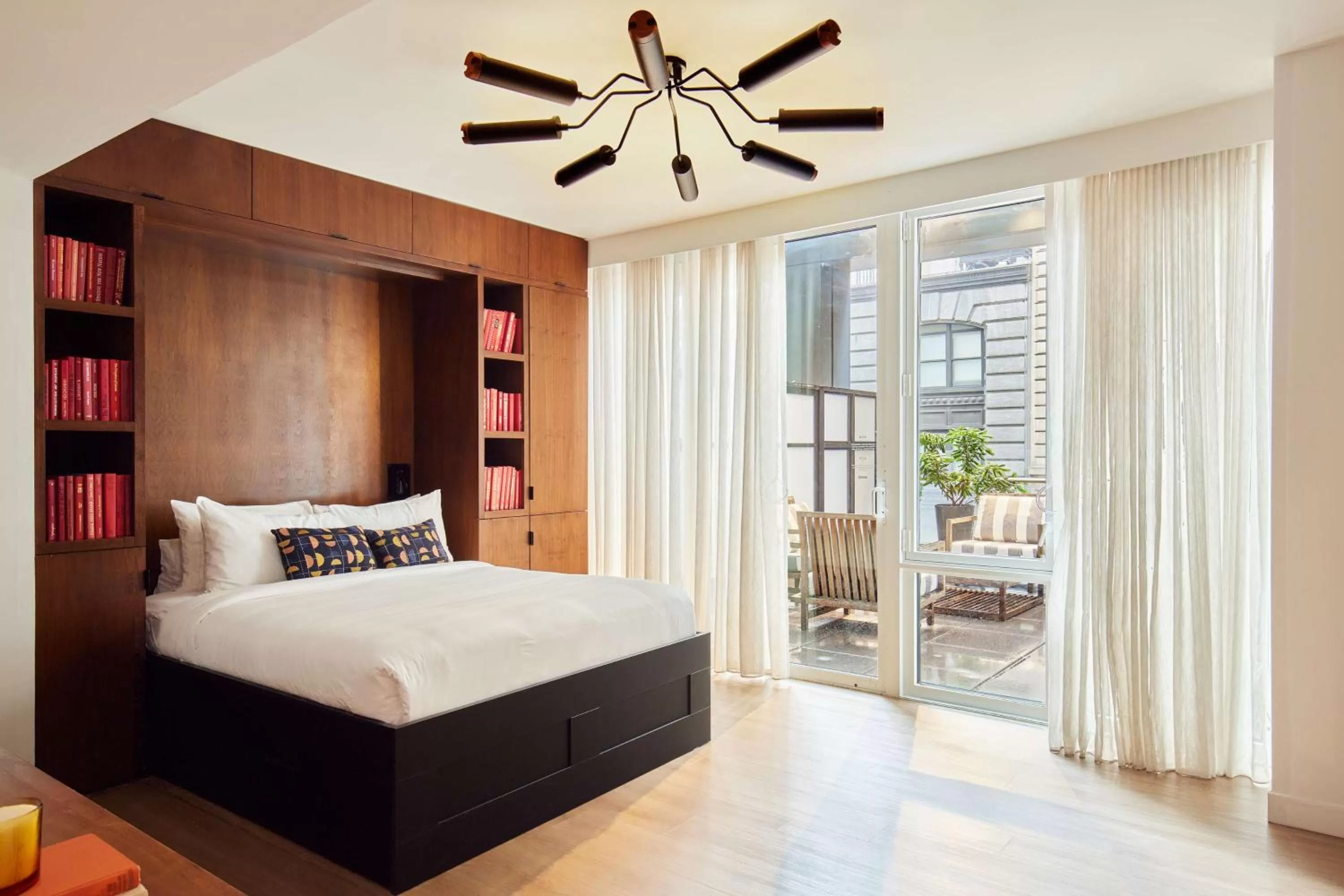 Queen Terrace - ADA in Arlo NoMad