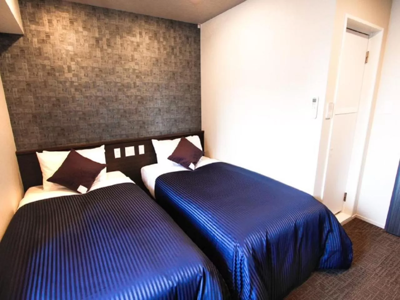 Twin Room - single occupancy - Smoking in HOTEL LiVEMAX Osaka Honmachi