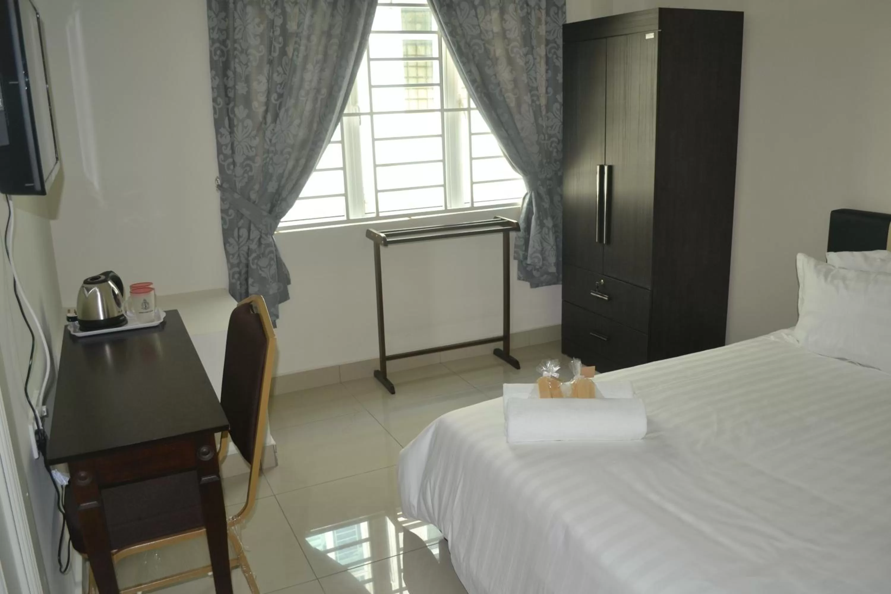 Standard Queen Room in Hotel Mutiara KGMMB, Melaka