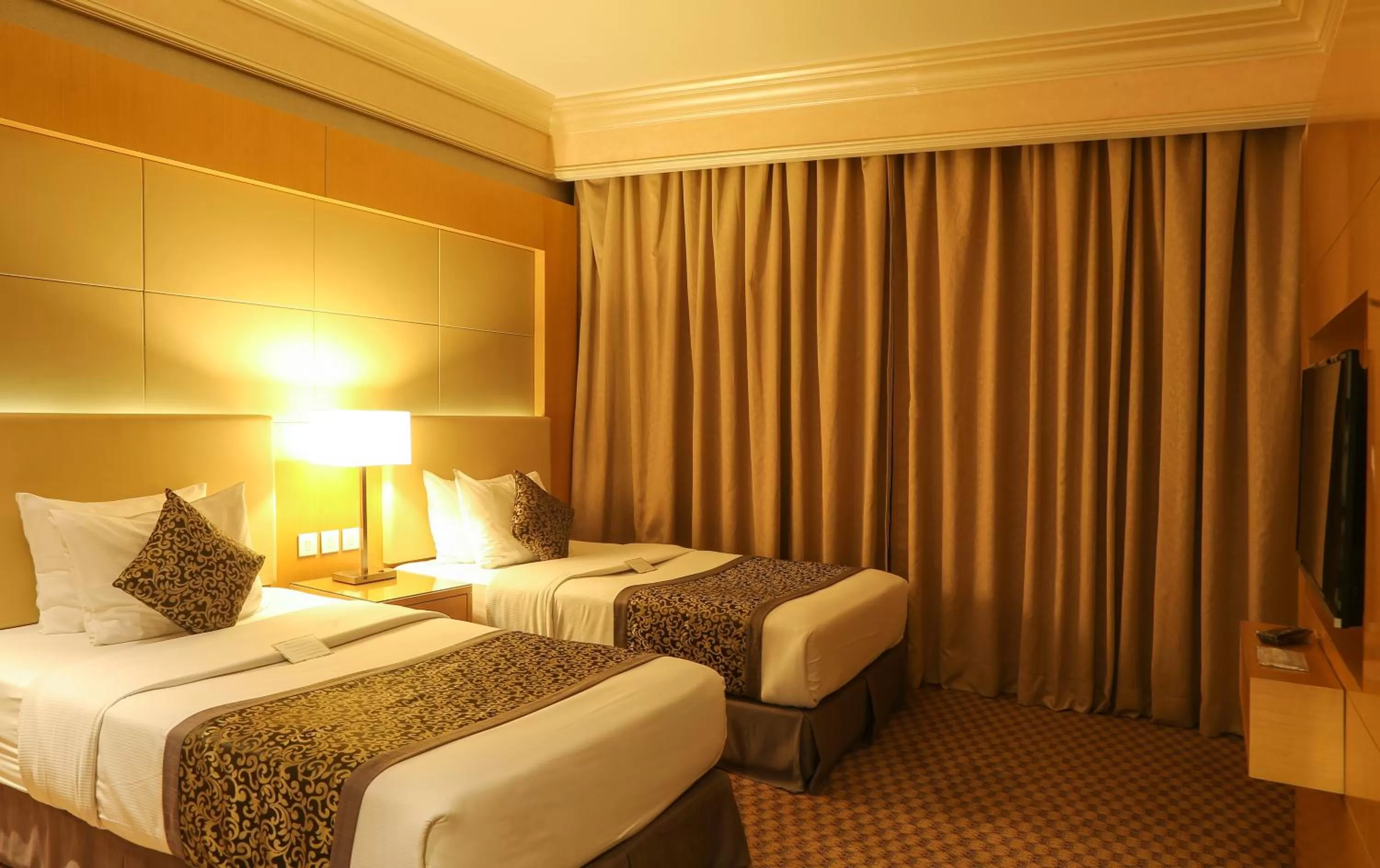 Deluxe Twin Room - Non-Smoking in Wyndham Garden Dammam