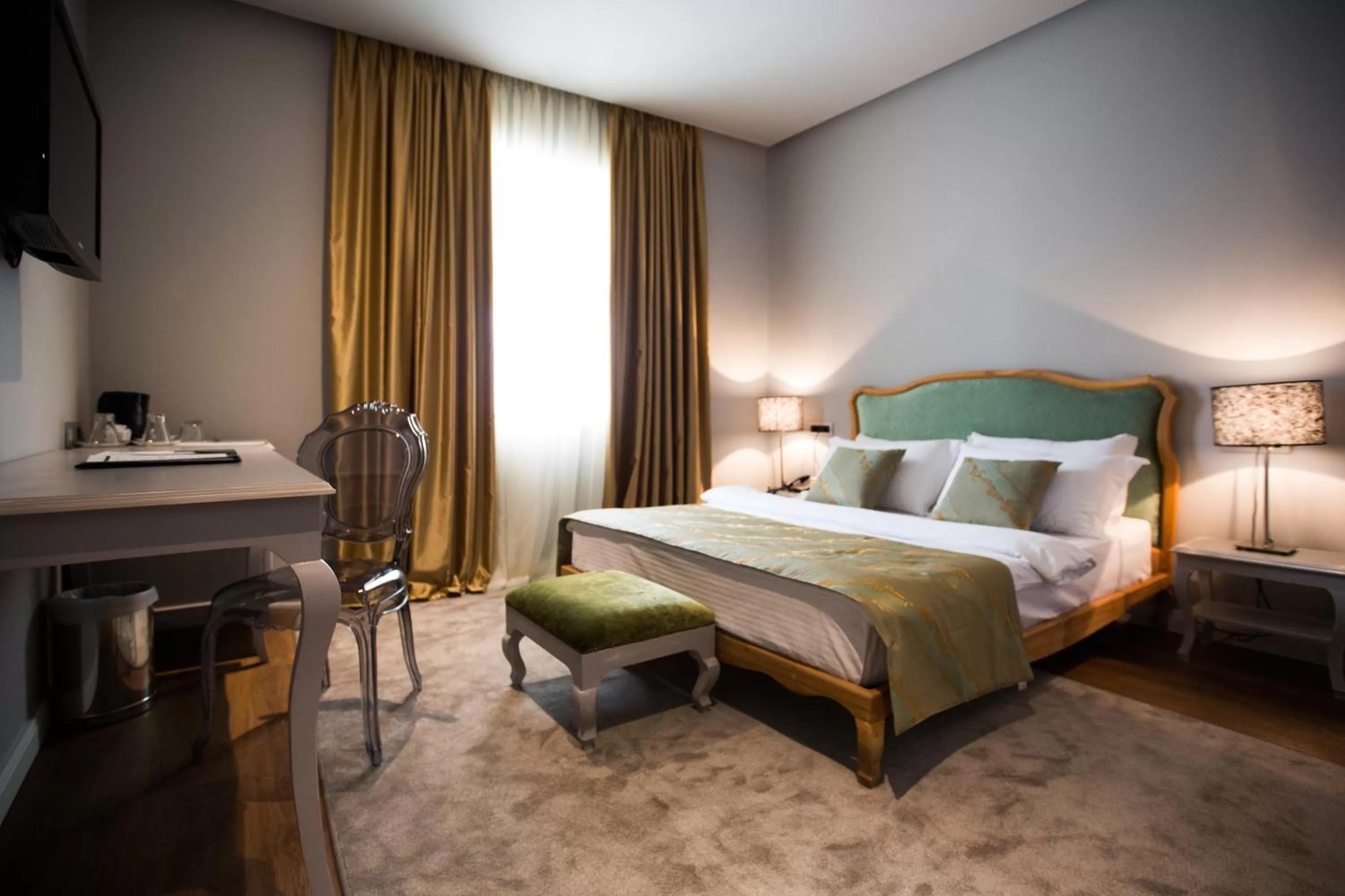 Standard Double Room in Classic Hotel