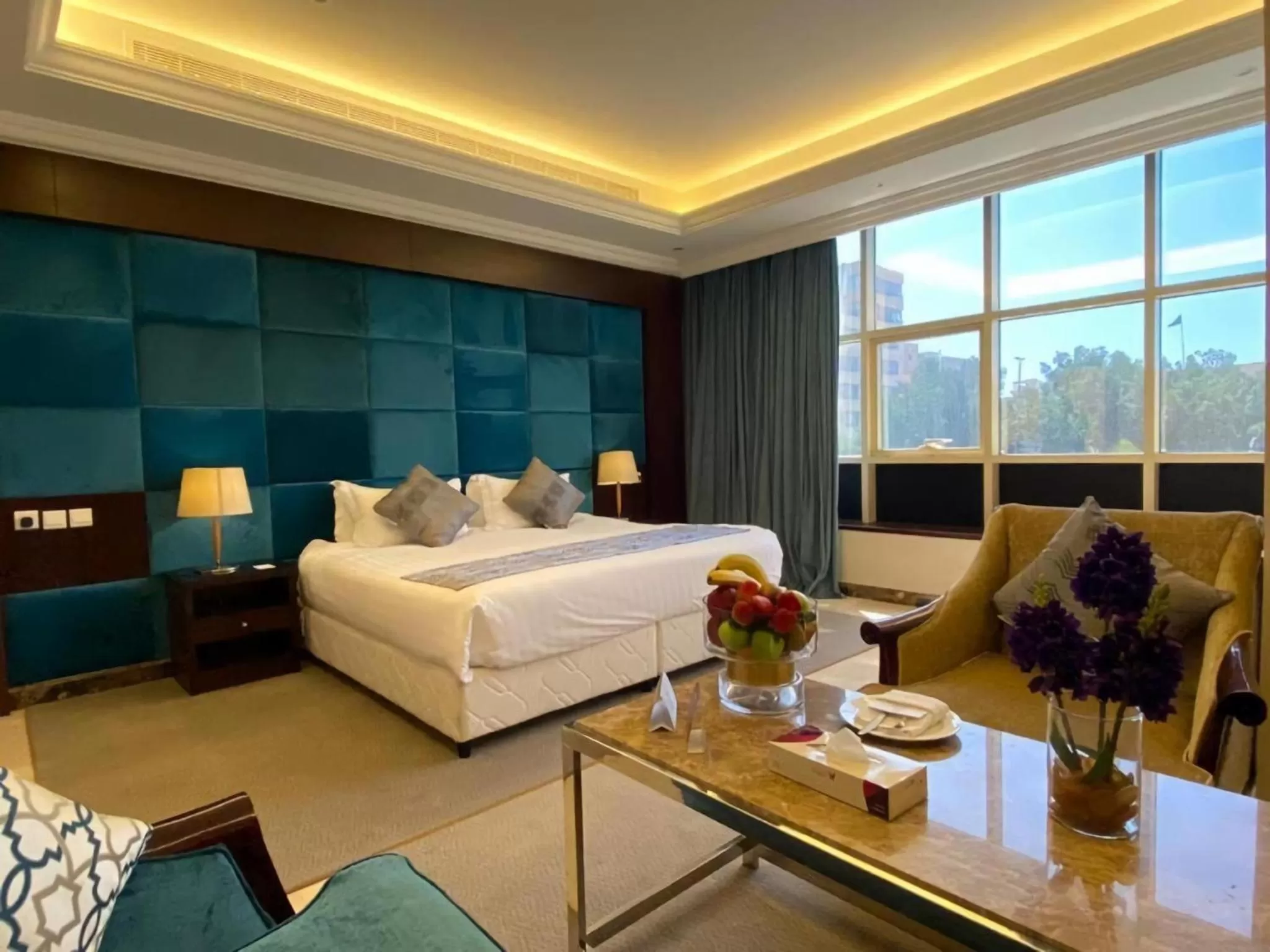 Deluxe King Suite in Three Points Al Salama