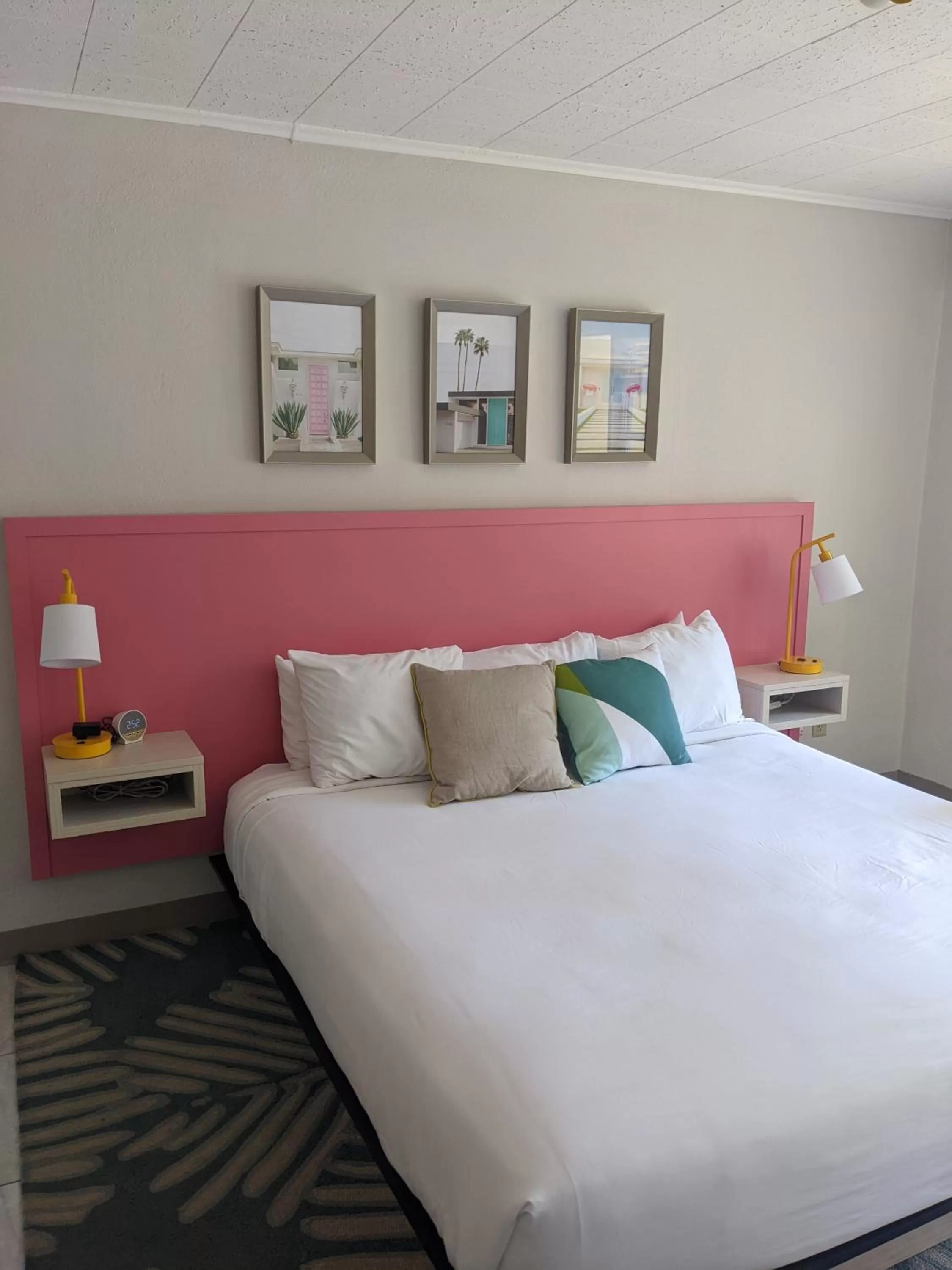 King Suite in Queen's Court Inn