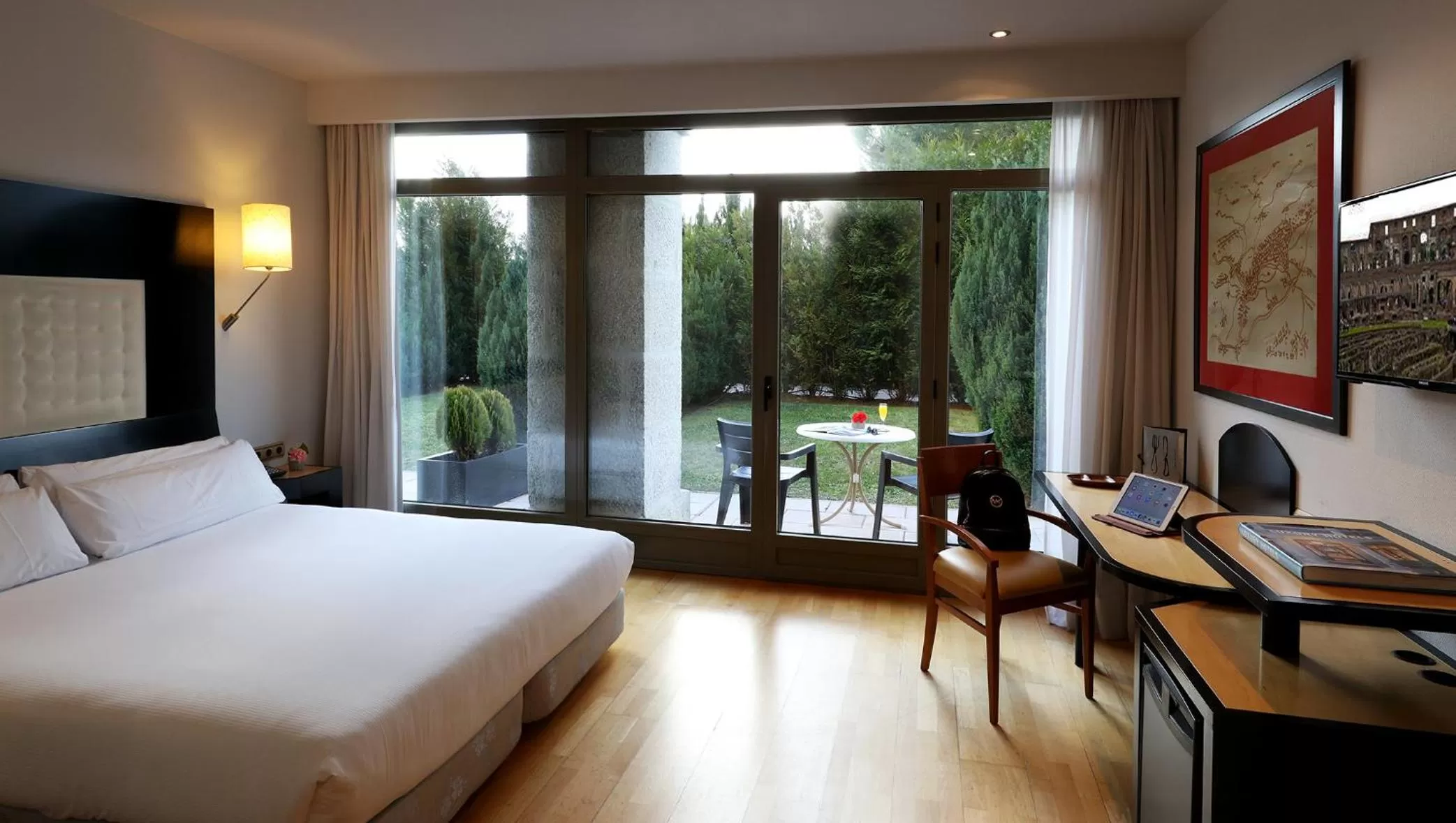 Deluxe Room in Abba Burgos