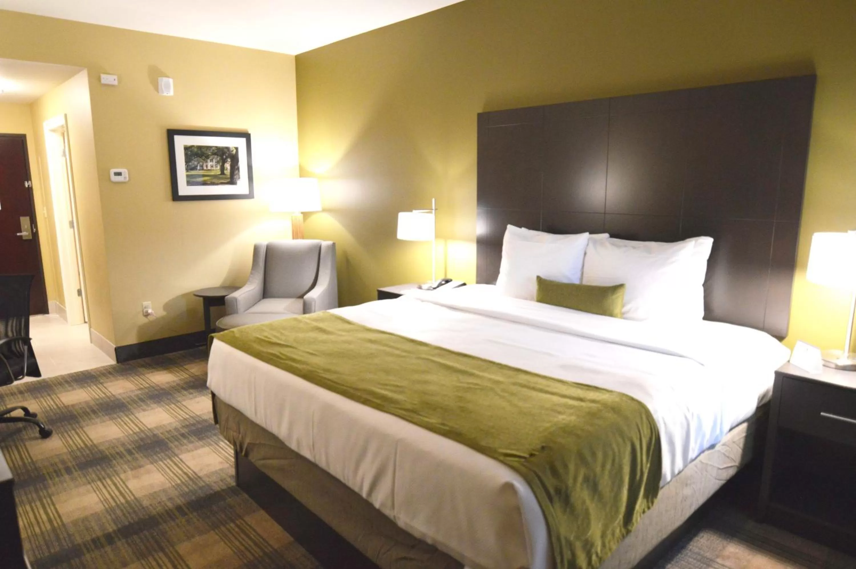 King Suite - Non-Smoking in Best Western Plus New Orleans Airport Hotel