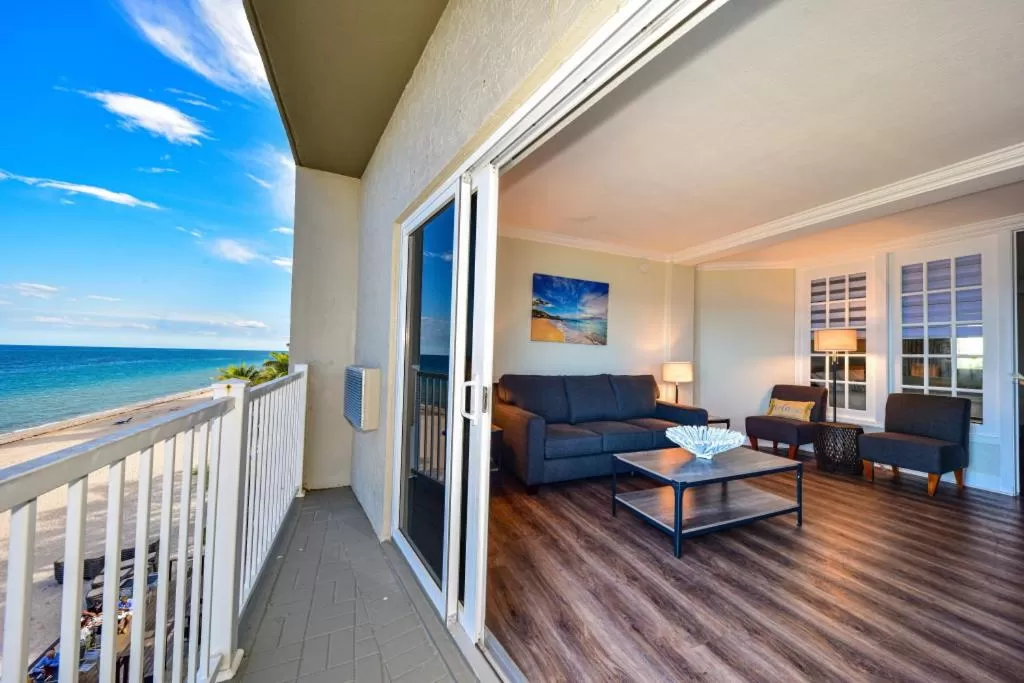 Oceanfront King Suite in Sun Tower Hotel & Suites on the Beach