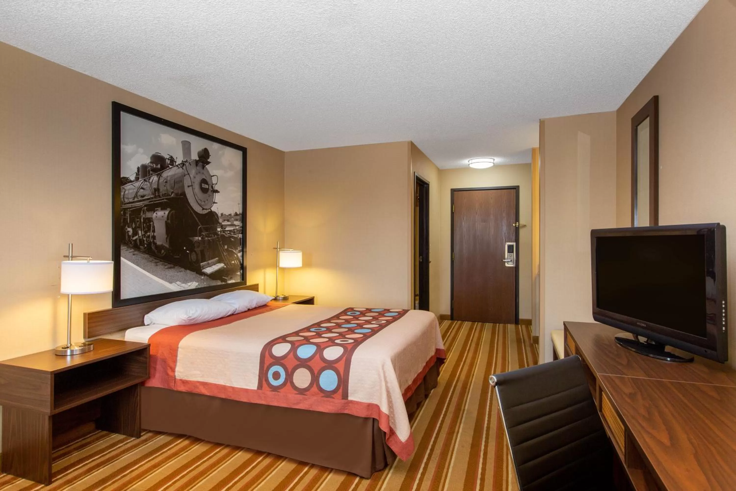 Queen Room - Second Floor/Non-Smoking in Super 8 by Wyndham Salina I-70
