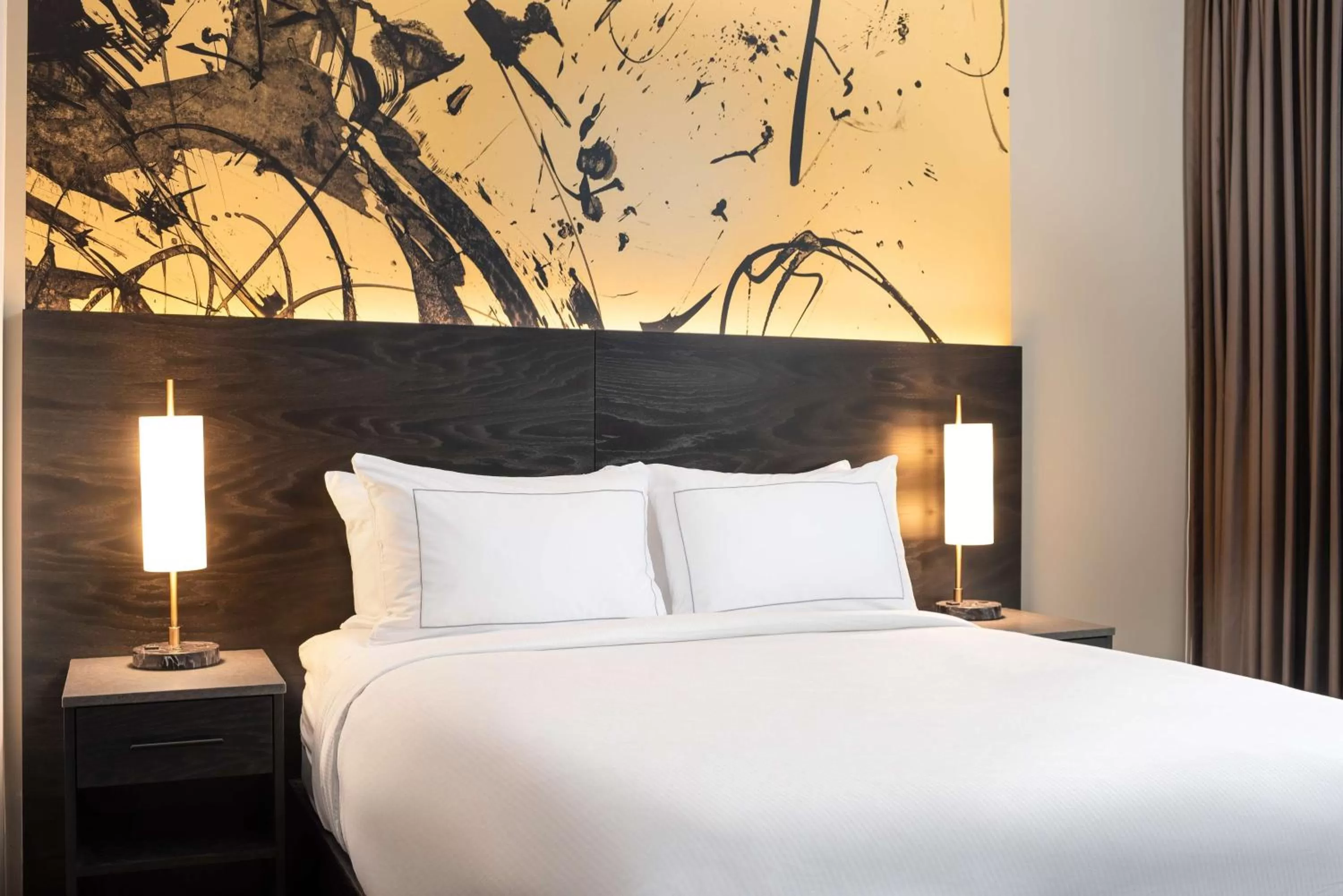 Queen Room in Holman Riverfront Park Hotel Salem, Tapestry By Hilton