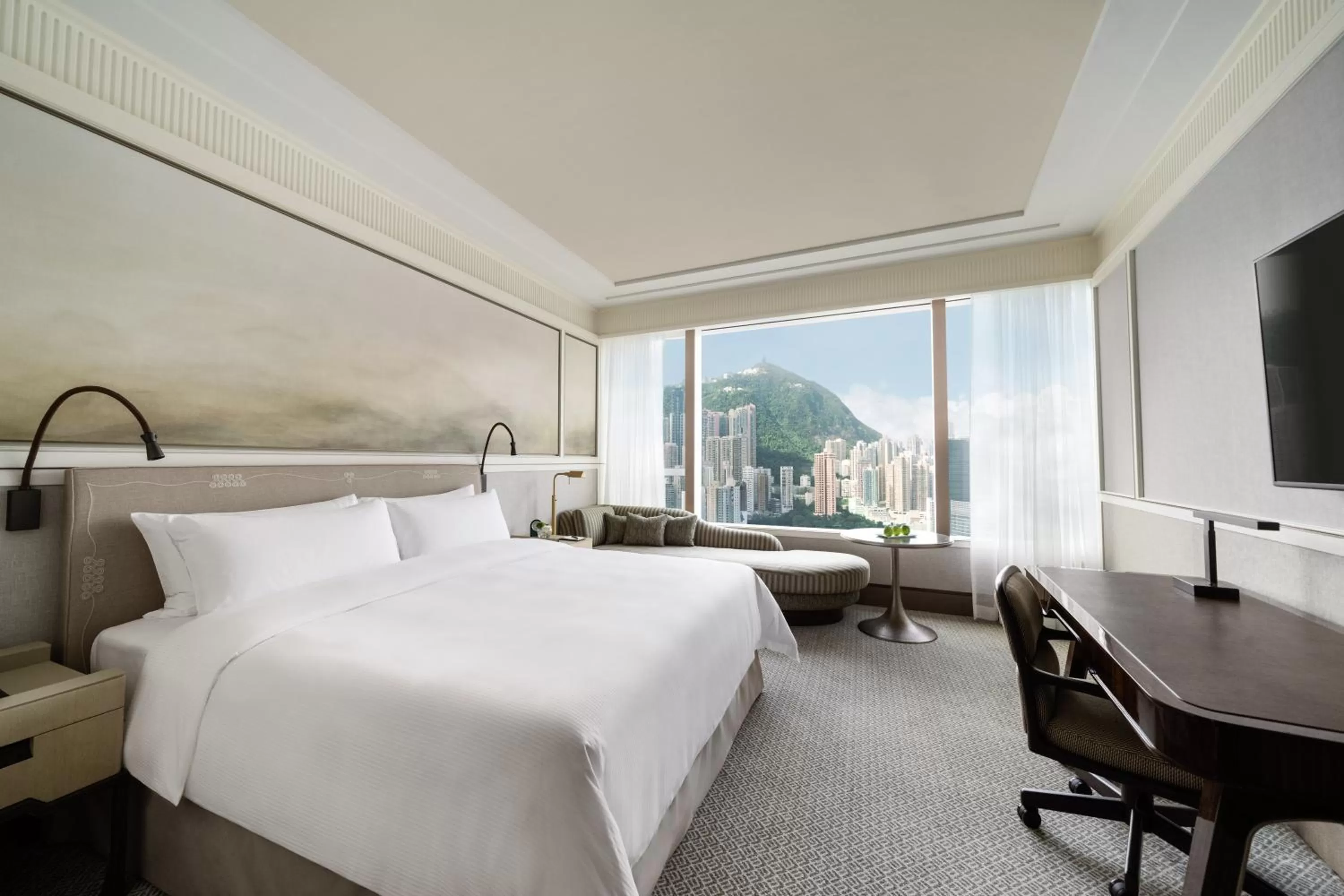 Island Shangri-La Horizon Peak View King Room in Island Shangri-La, Hong Kong