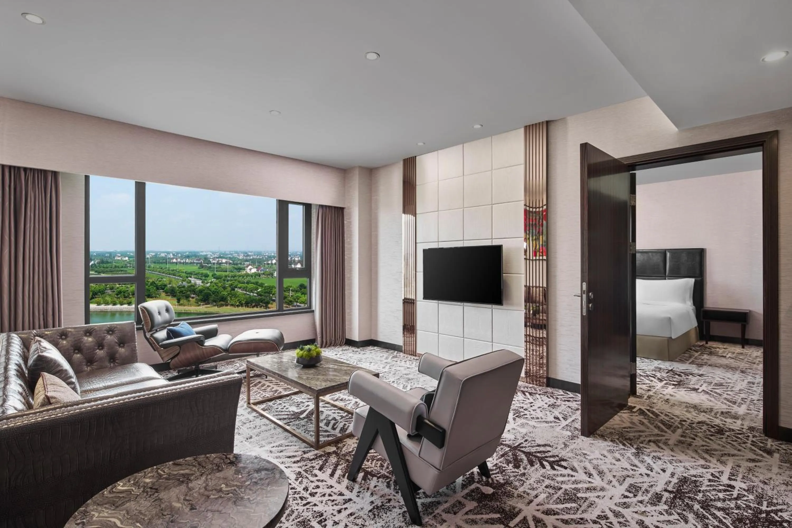 Two-Bedroom Suite with Lake View - High Floor in Crowne Plaza Shanghai Jinshan by IHG
