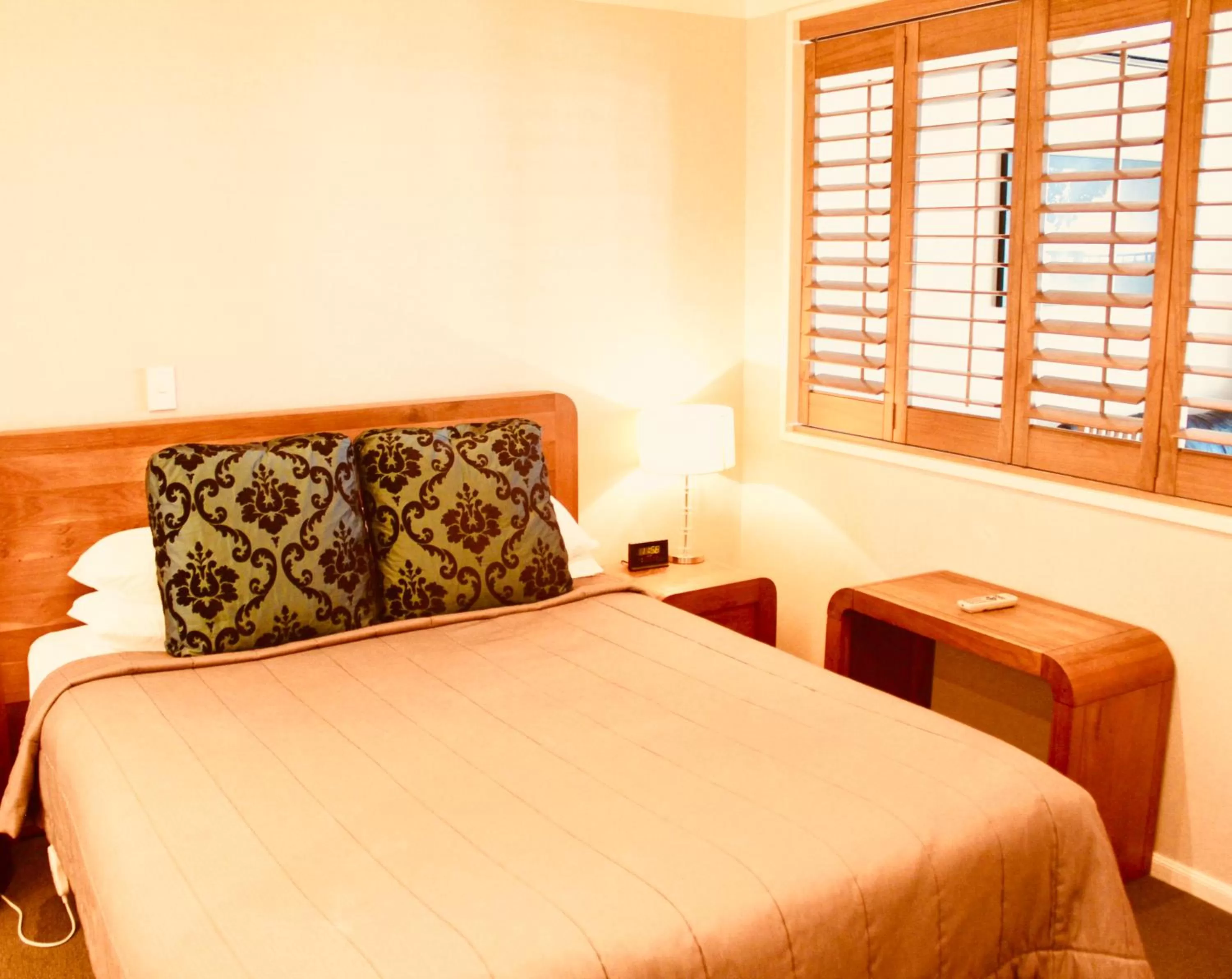 Ocean View Executive Suite with Spa Bath   in The Nautilus