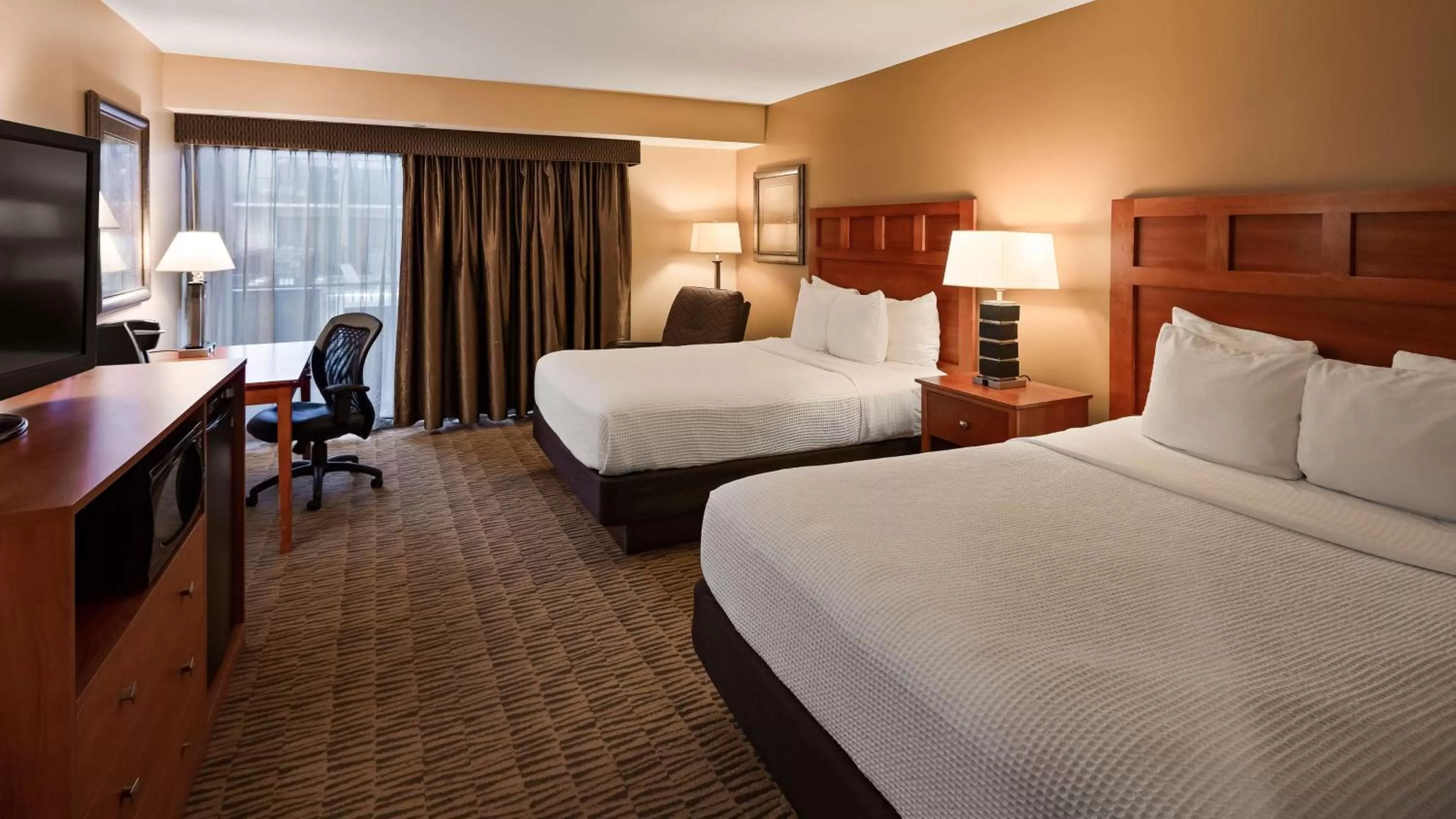 Queen Room with Two Queen Beds - Non-Smoking in Wyndham Bloomington - Mall of America