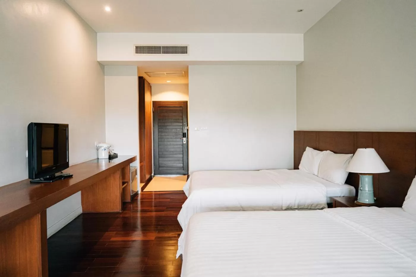Superior Twin Room in Inpawa Hotel