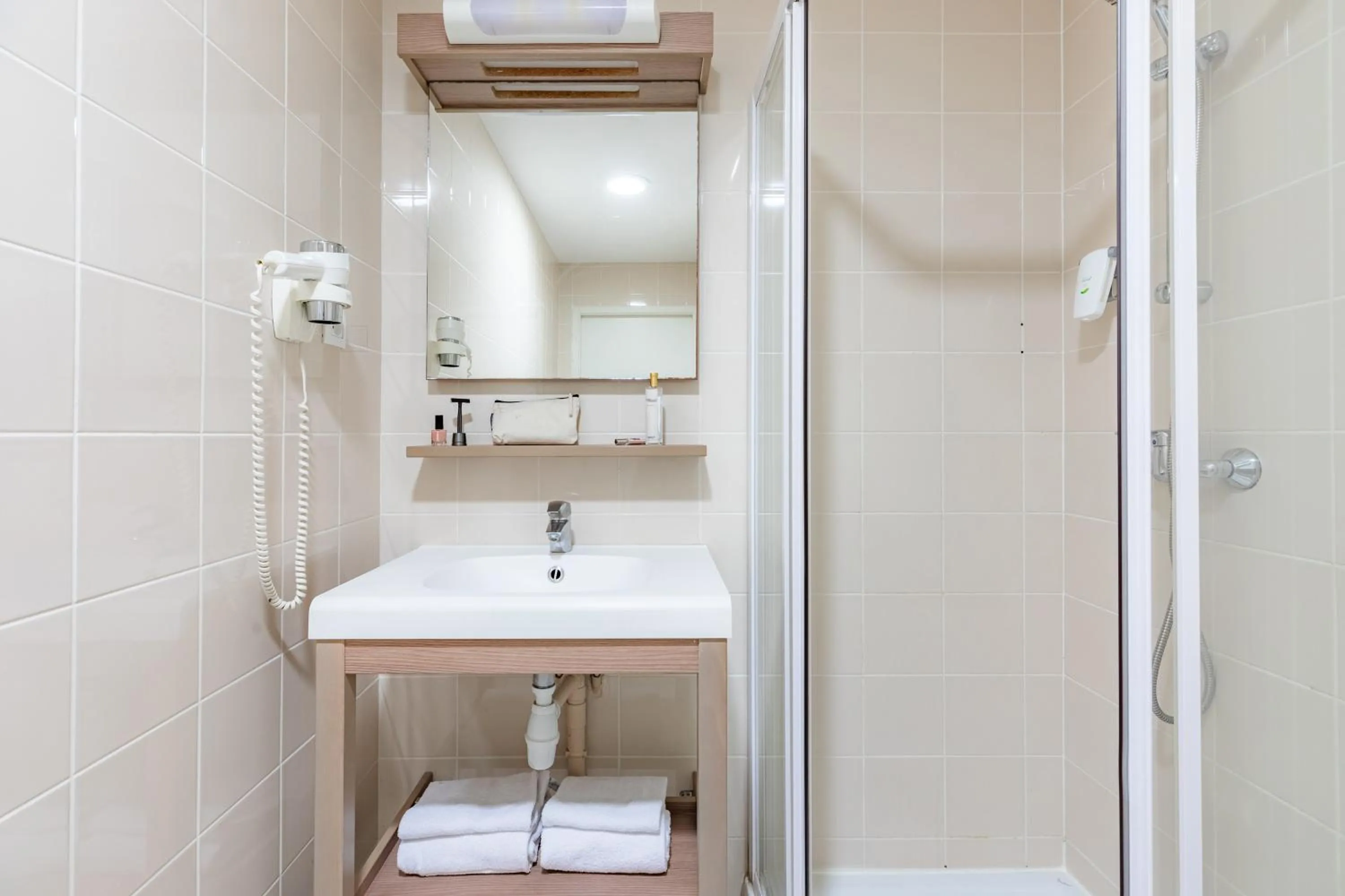 Two-Bedroom Apartment in Appart'City Confort Le Mans Centre