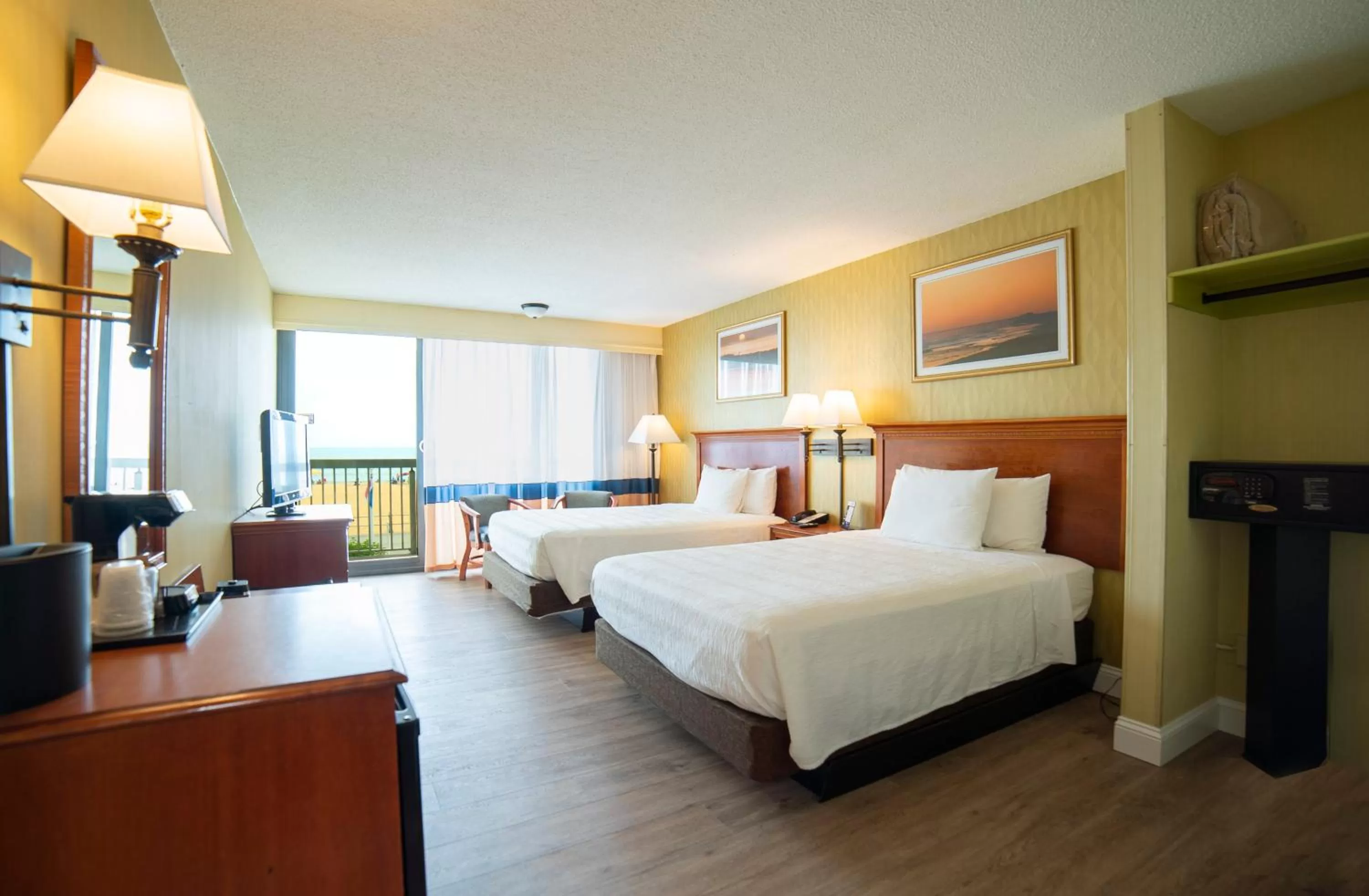 The Oceanfront Inn - Virginia Beach