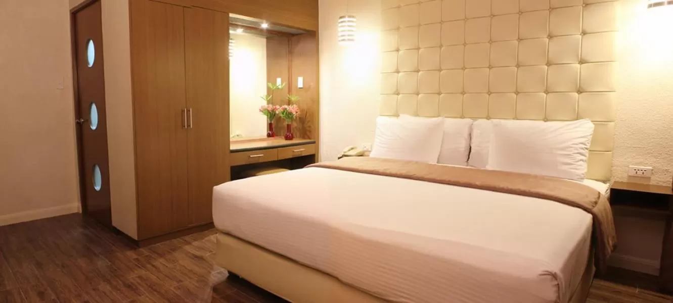 King Room in Rothman Hotel