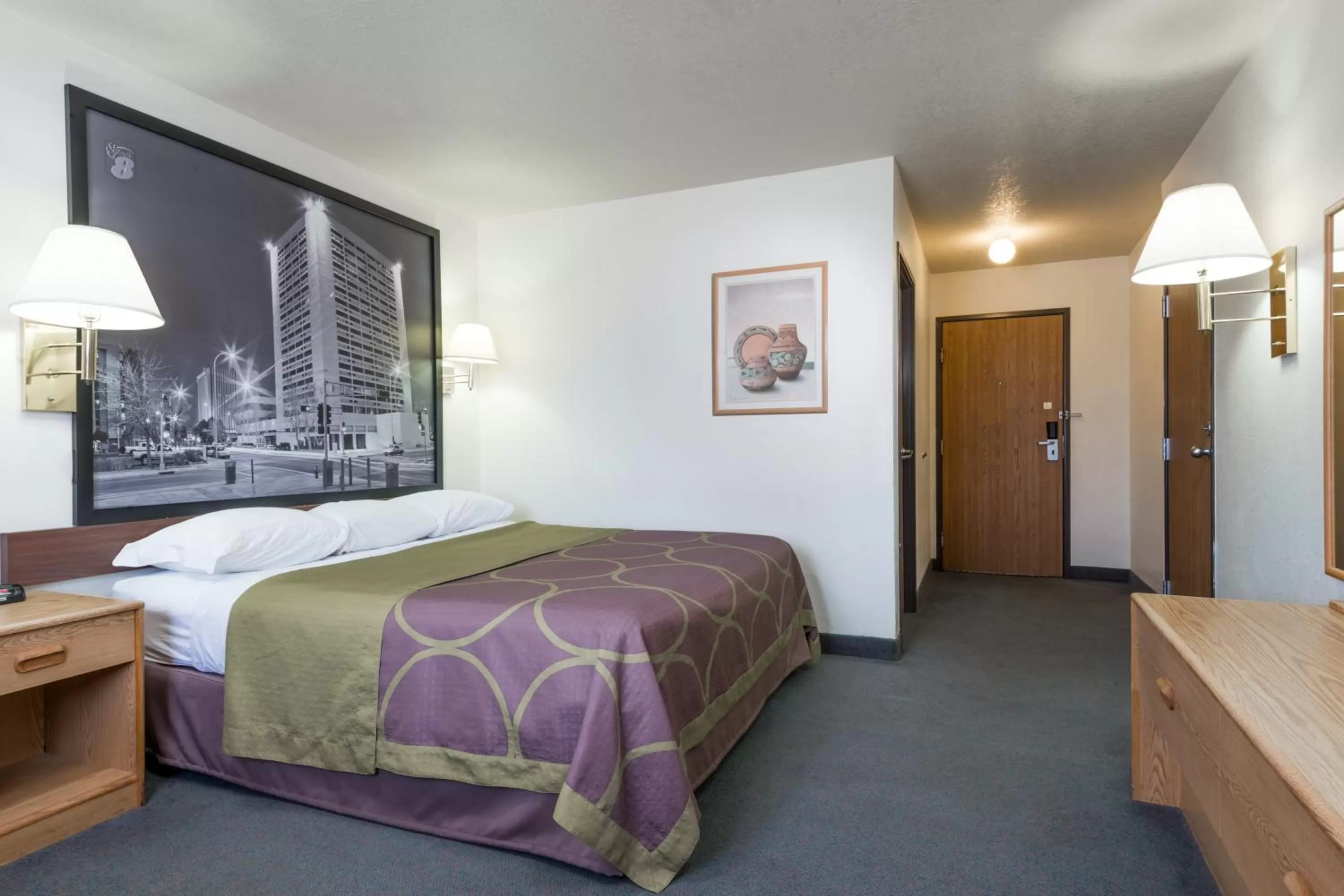 King Room- Non-Smoking in Super 8 by Wyndham Bernalillo