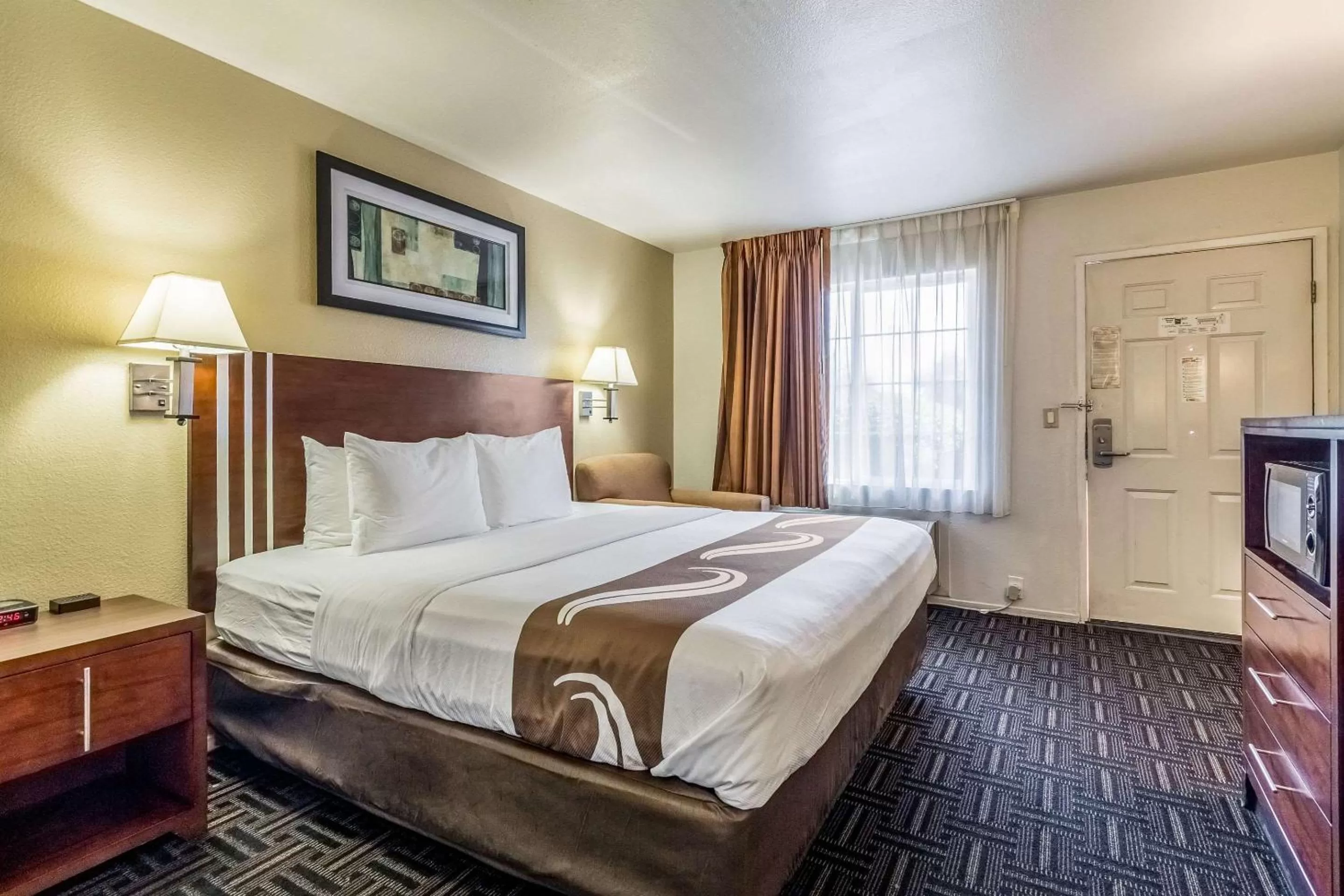 Standard King Room - Non-Smoking - Disability Access in Quality Inn Fresno Near University