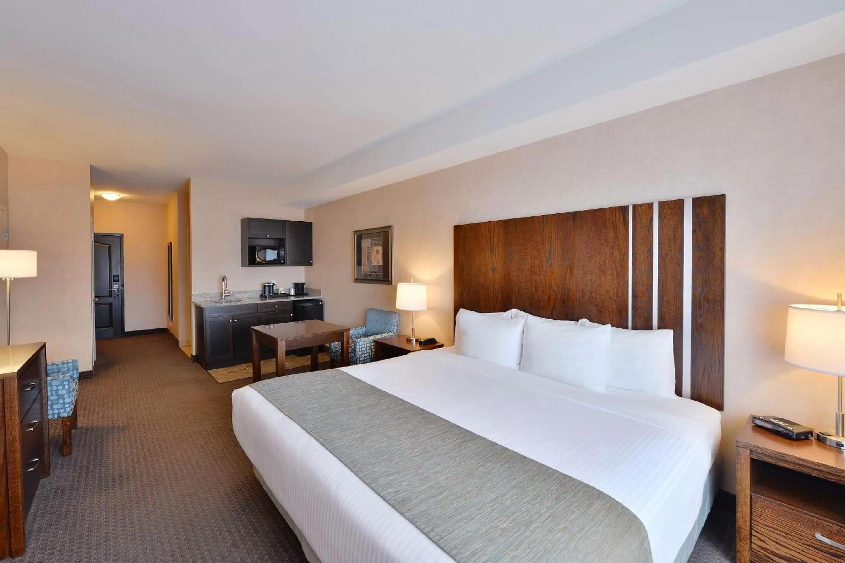 Executive King Room with Sofa Bed - Non-Smoking in Prestige Cranbrook Hotel, BW Premier Collection