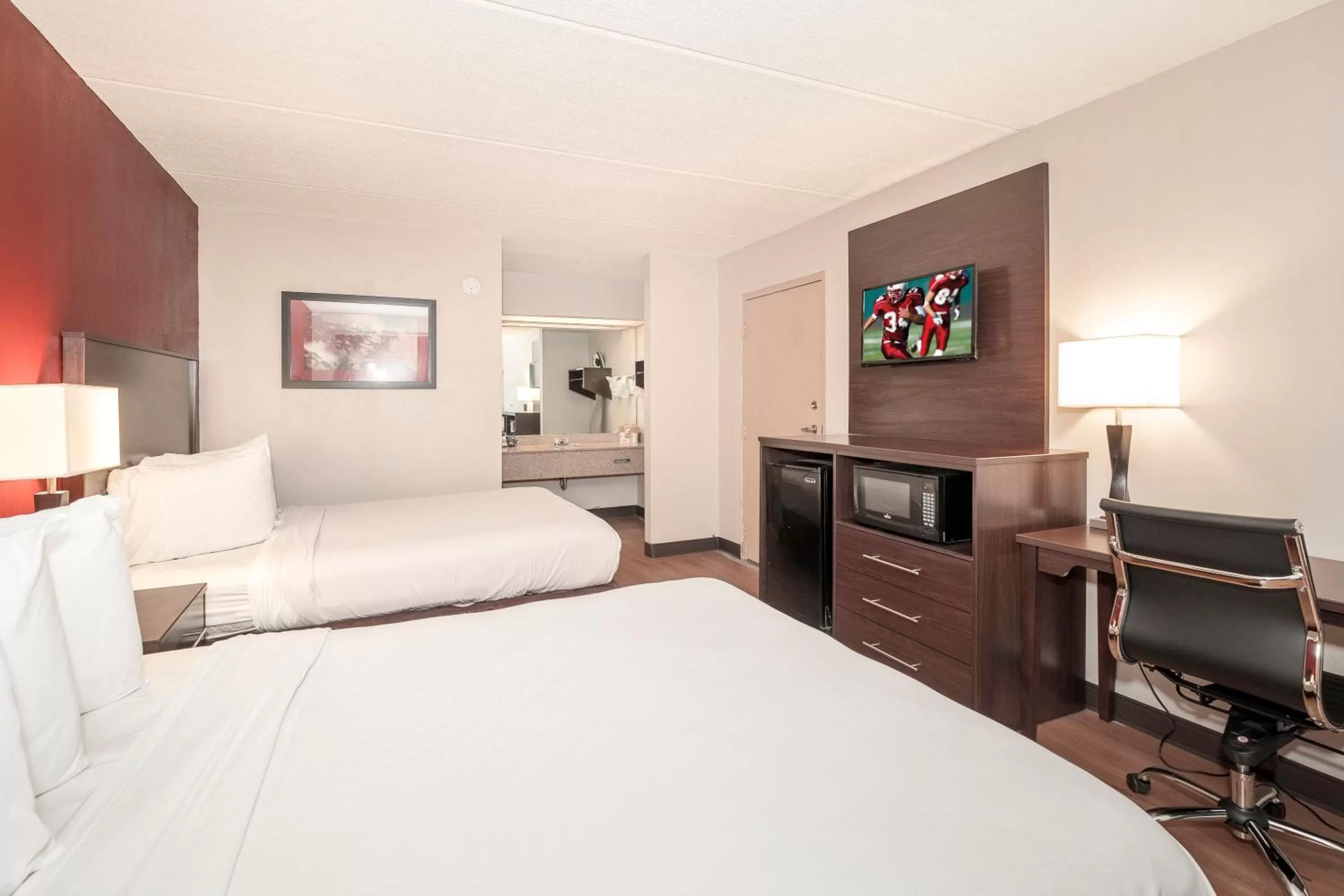 Superior Room with Two Queen Beds Smoking in Red Roof Inn Mobile North – Saraland