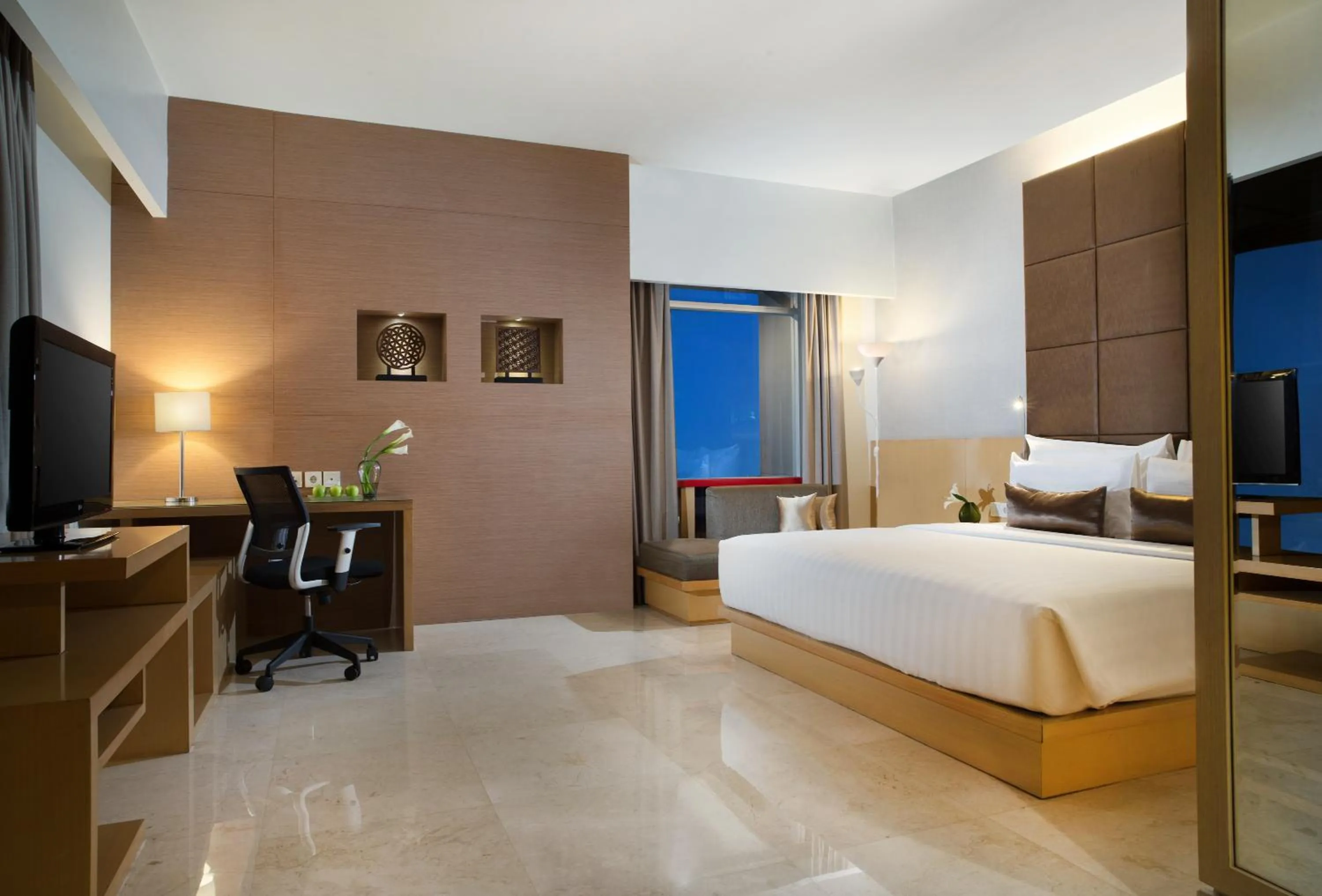 Executive Suite in Santika Premiere Dyandra Hotel & Convention - Medan