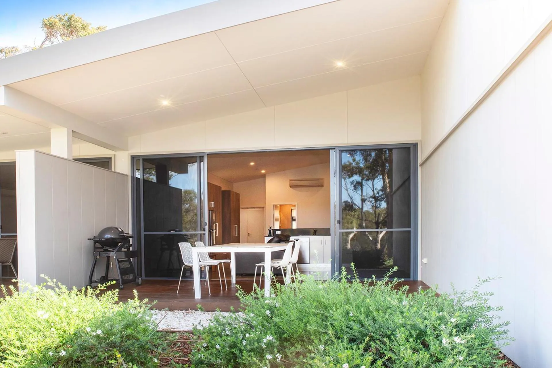 King Studio in Eight Willows Retreat