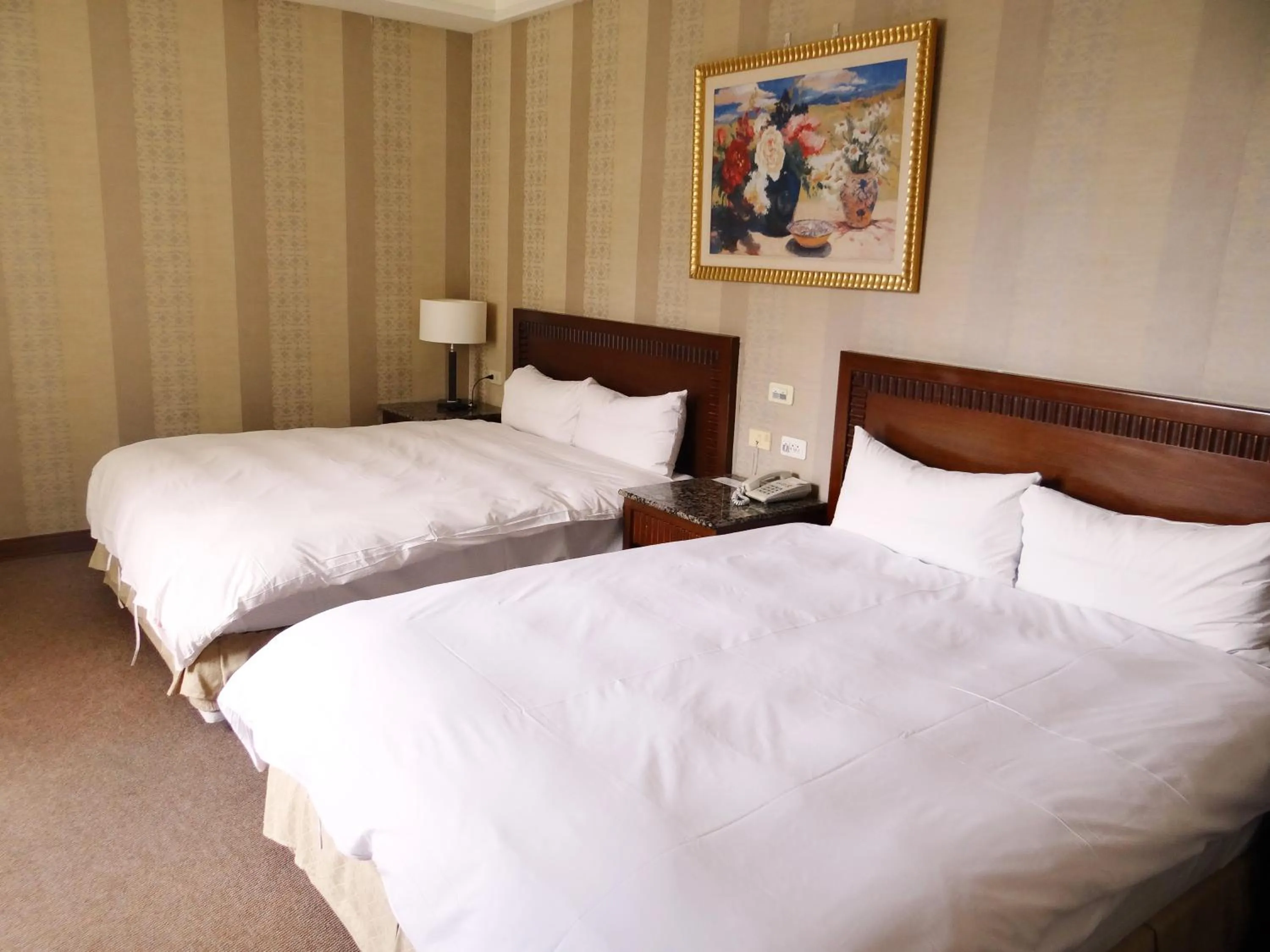 Triple Room in Wuzhou Hotel