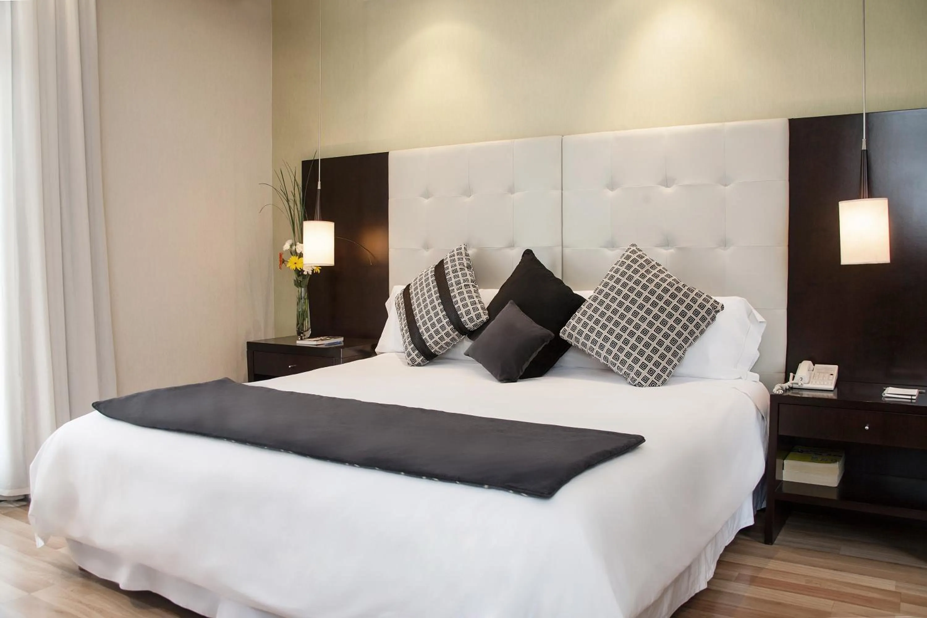 Junior Double Suite in HR Luxor Hotel Buenos Aires