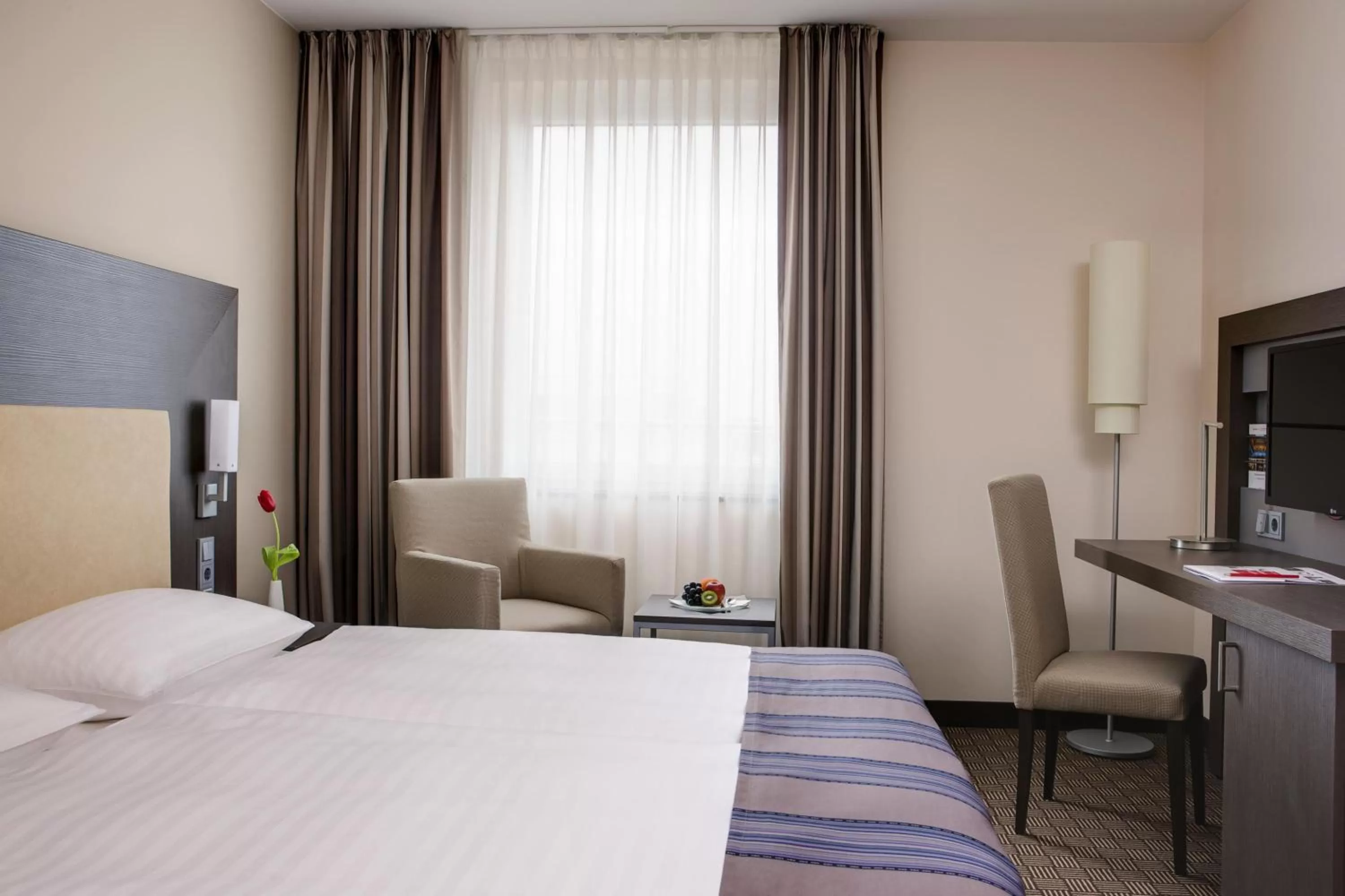 Day, Bed in IntercityHotel Bonn City
