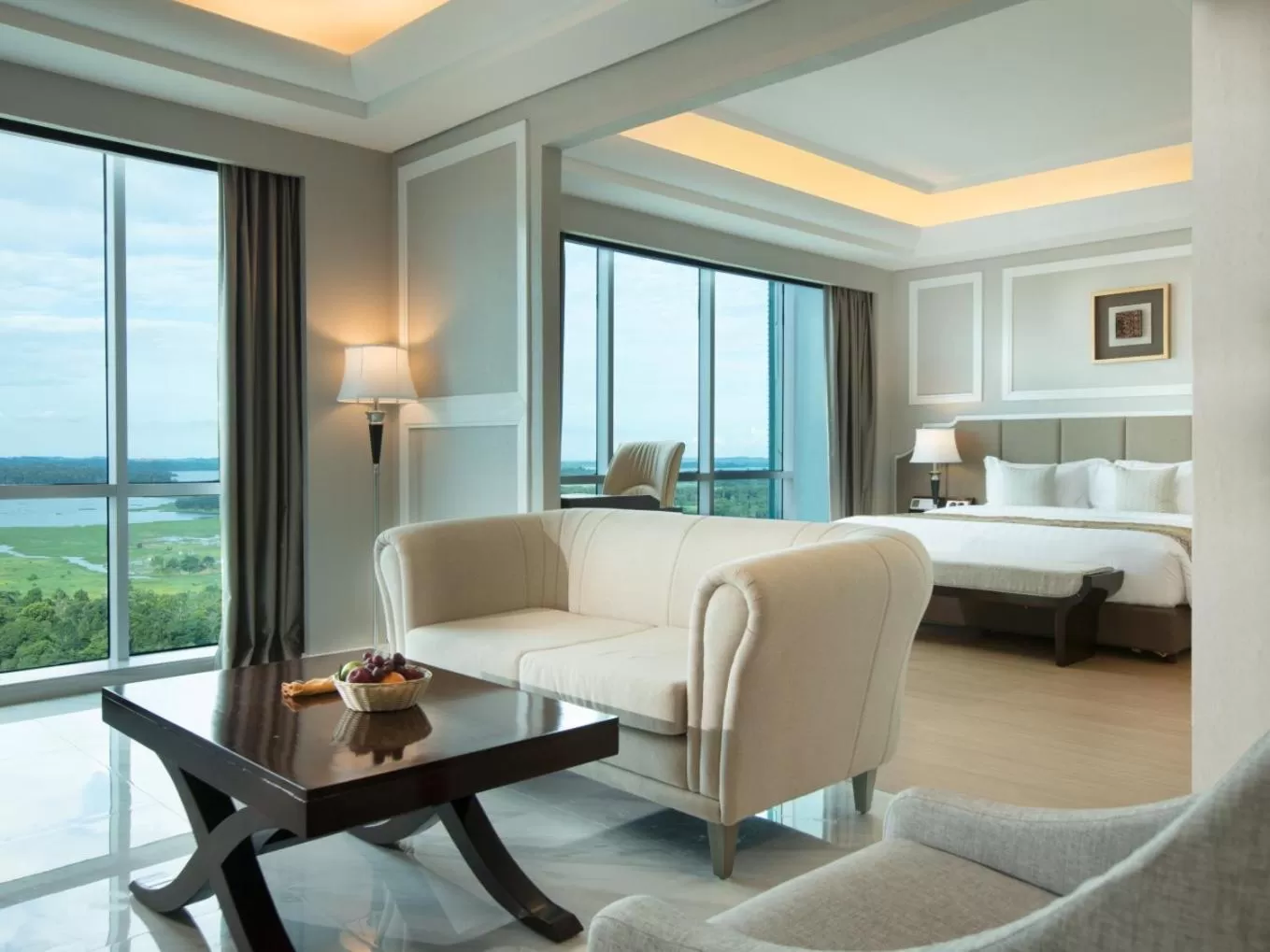 Executive King Suite with Lake View - Smoking in Wyndham Panbil Batam