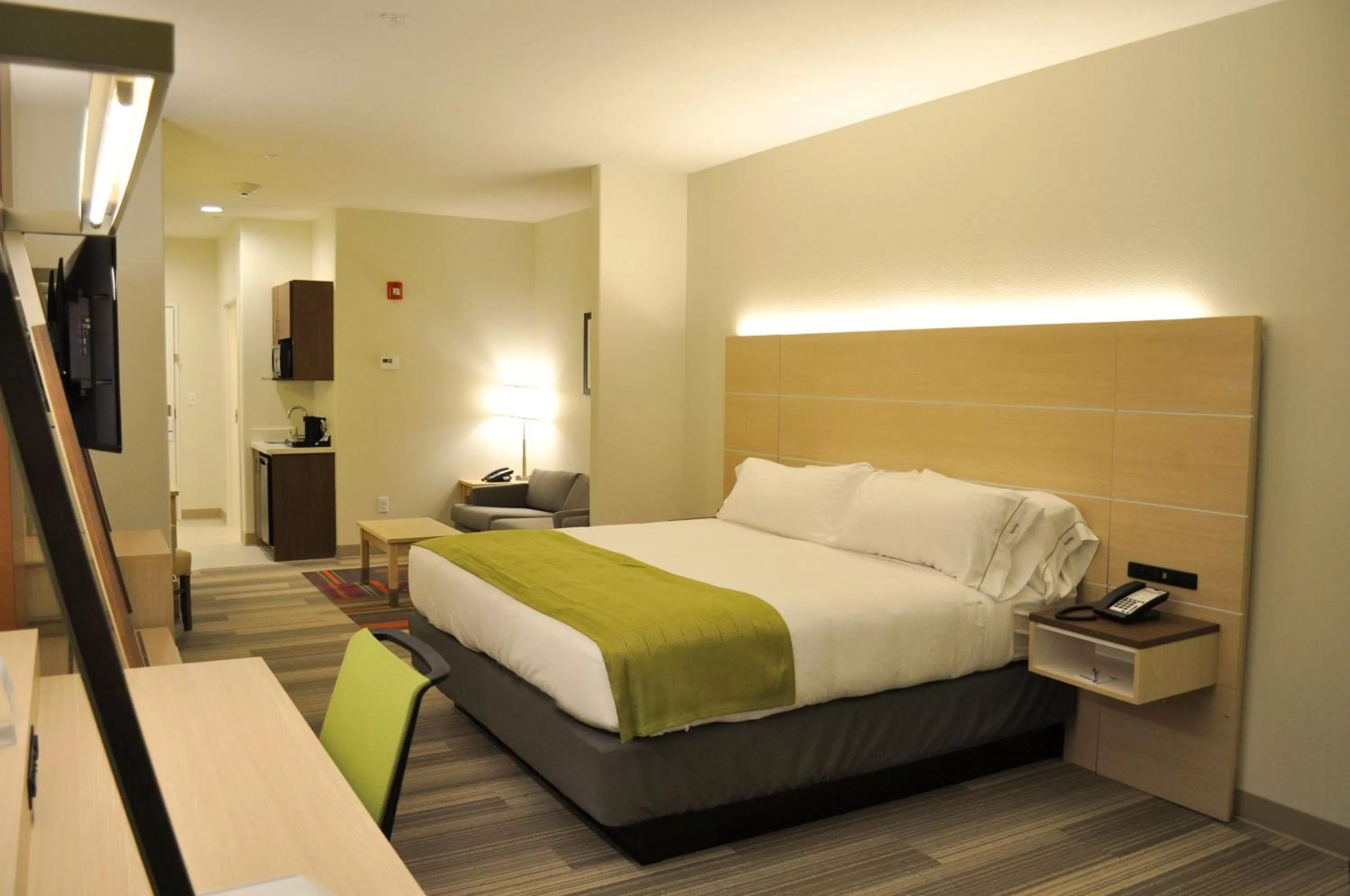 King Suite with Sofa Bed - Non-Smoking in Holiday Inn Express & Suites Price by IHG