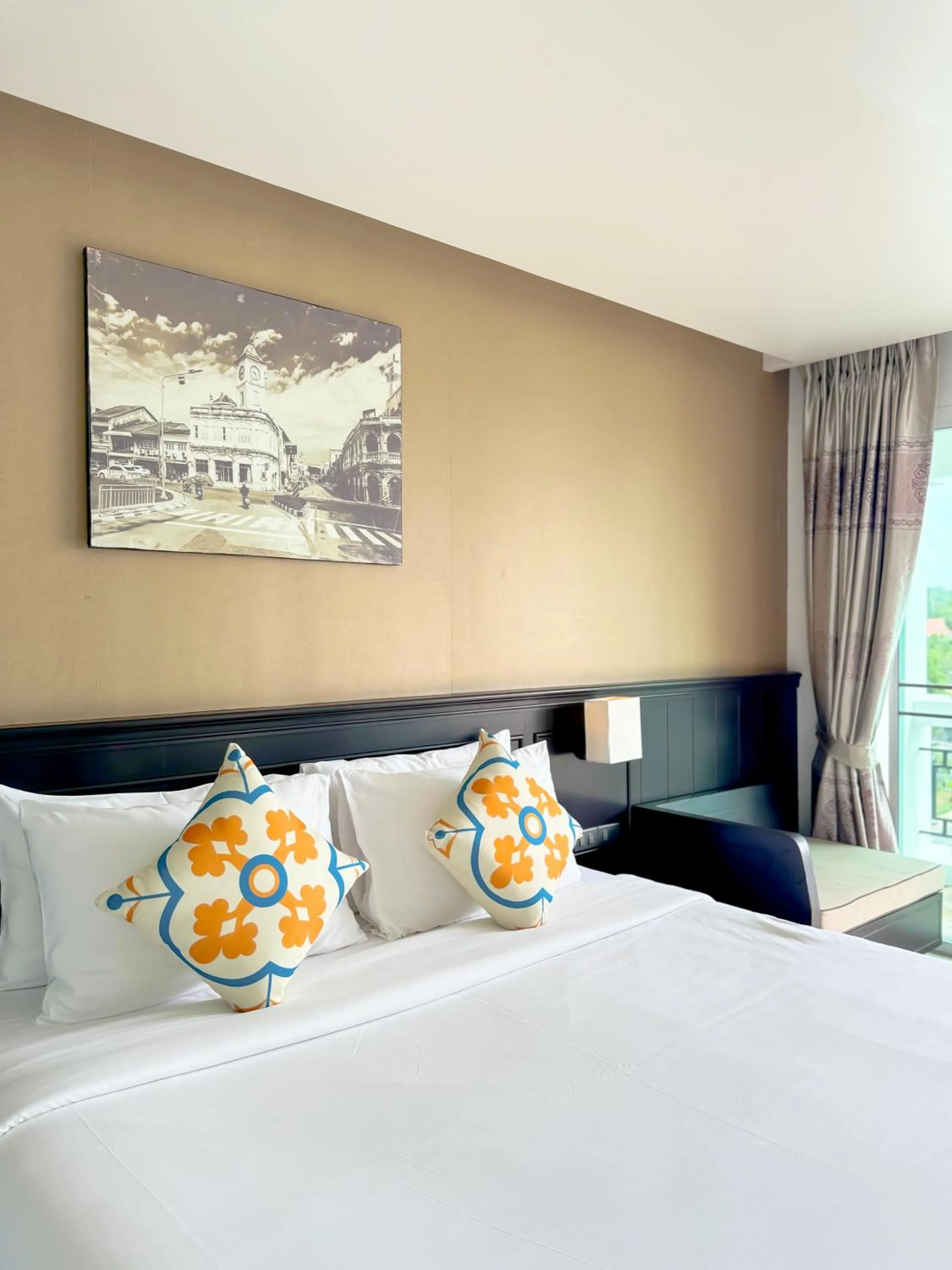 Superior Double with Bathtub in Grand Supicha City Hotel