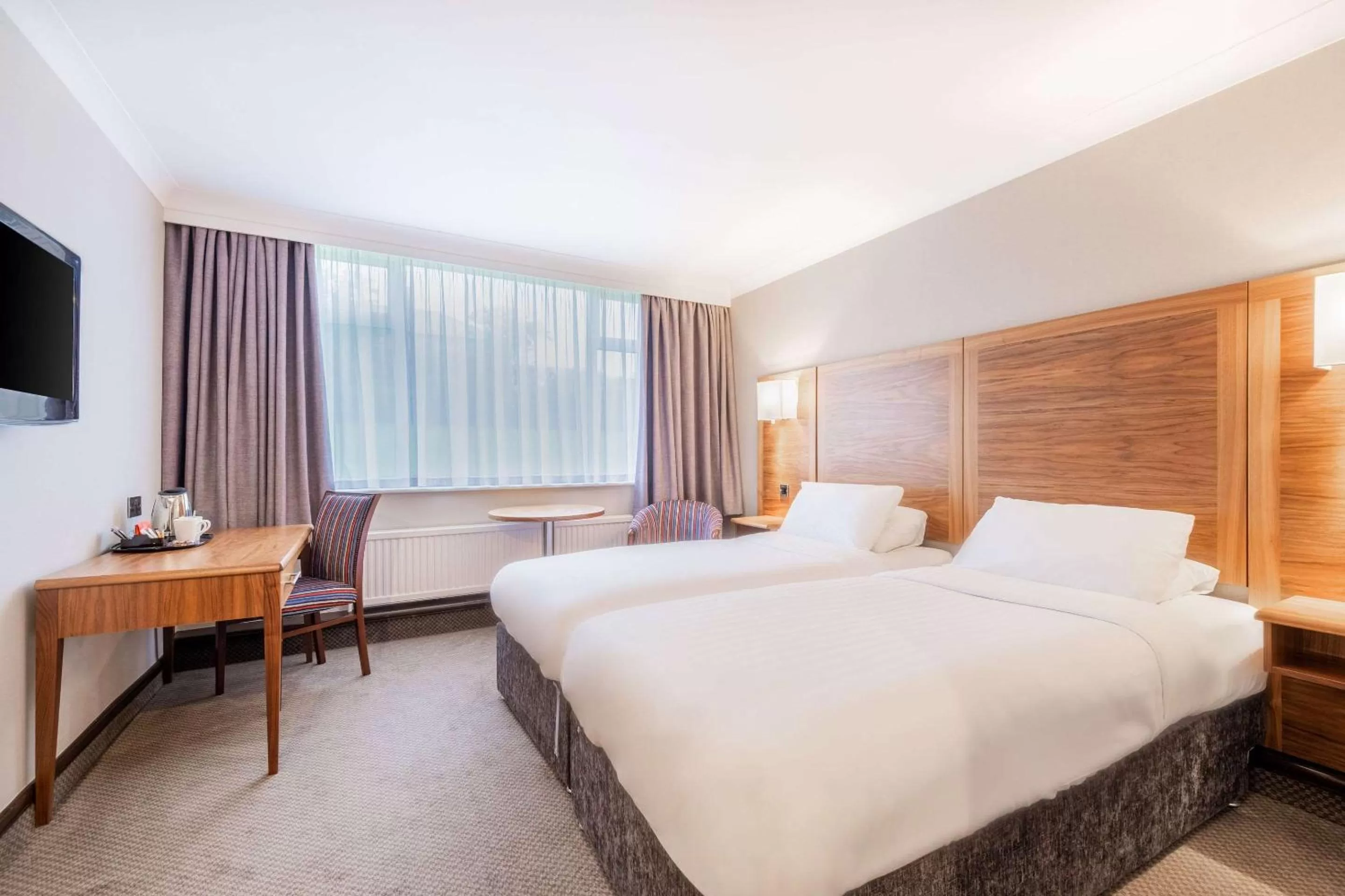 Twin Room - Non-Smoking in Cedar Court Hotel Huddersfield